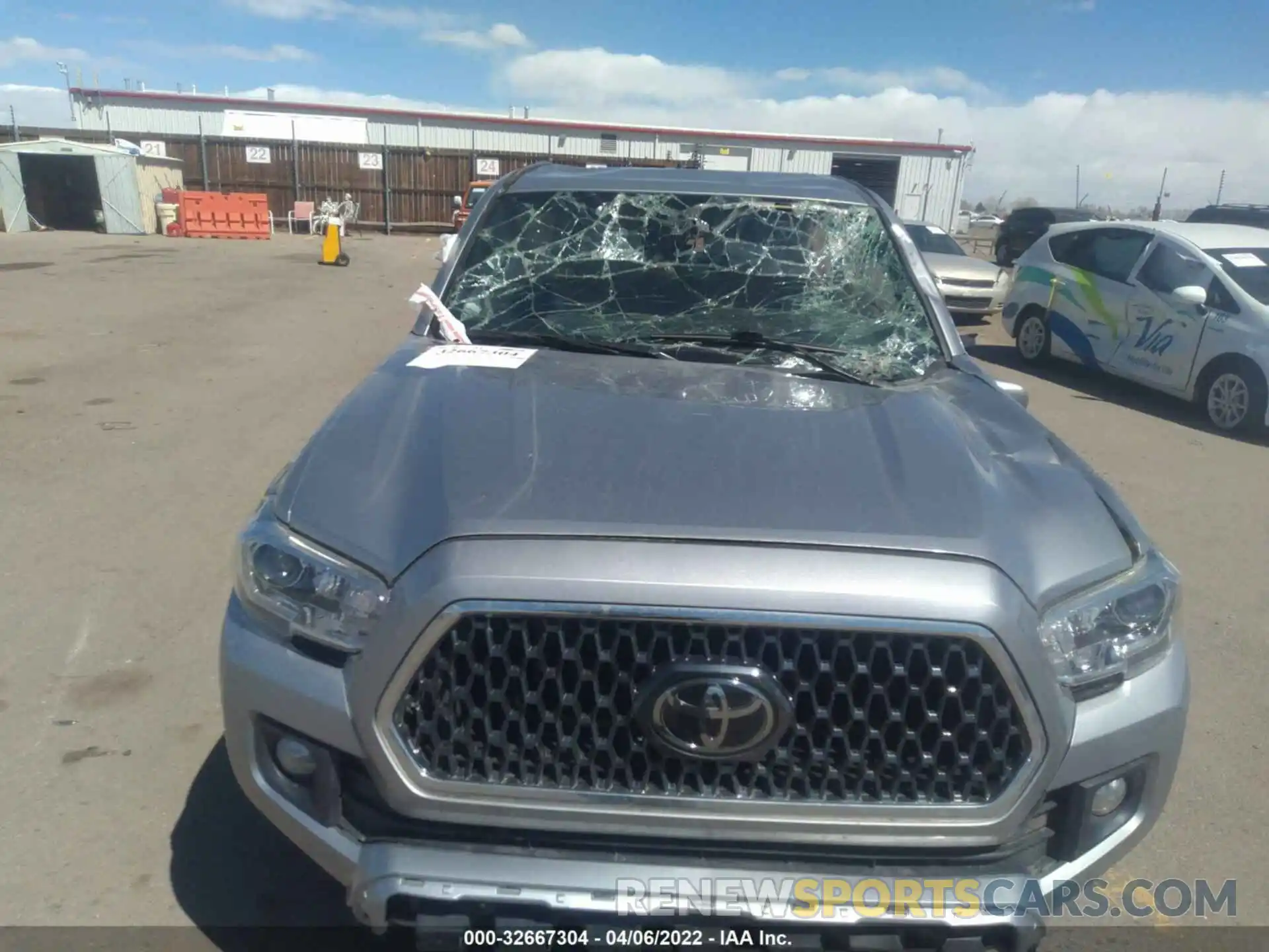 6 Photograph of a damaged car 5TFAZ5CN6KX076525 TOYOTA TACOMA 2WD 2019