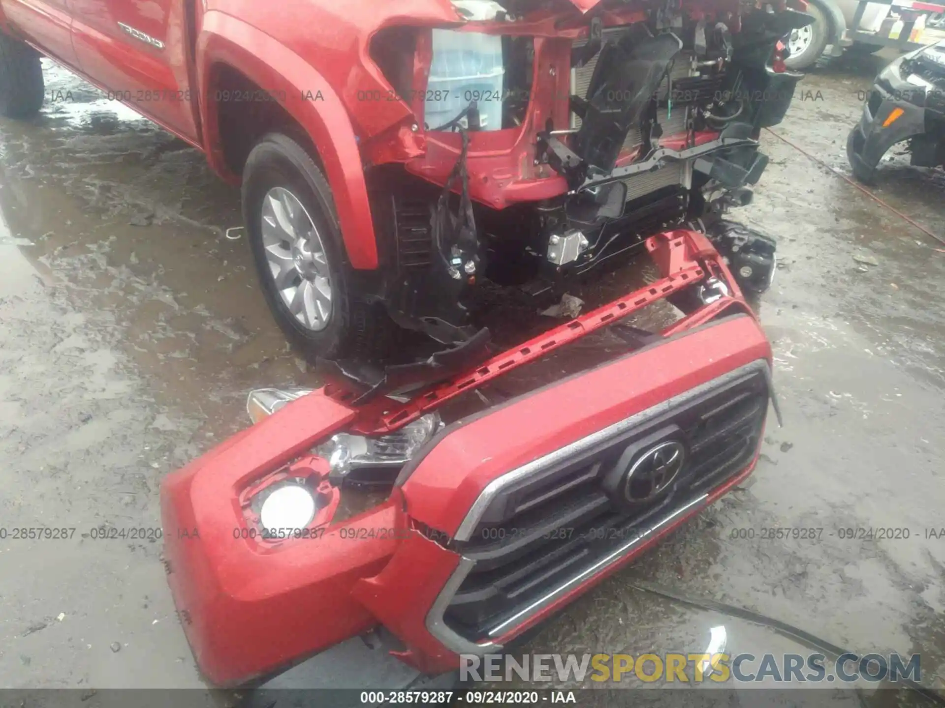12 Photograph of a damaged car 5TFAZ5CN6KX082387 TOYOTA TACOMA 2WD 2019