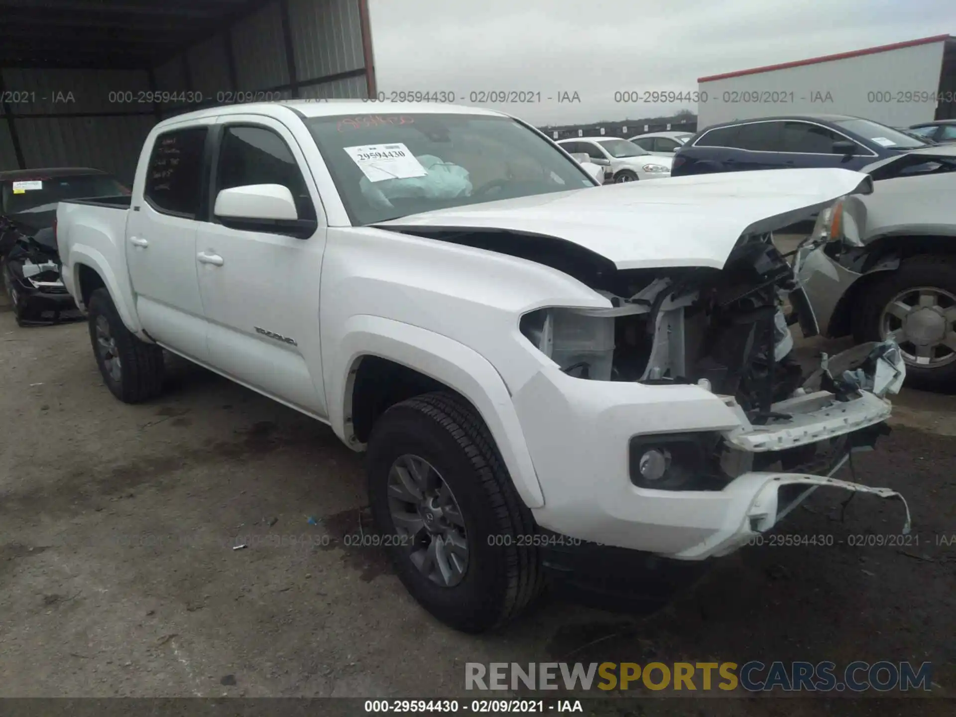 1 Photograph of a damaged car 5TFAZ5CN6KX082602 TOYOTA TACOMA 2WD 2019