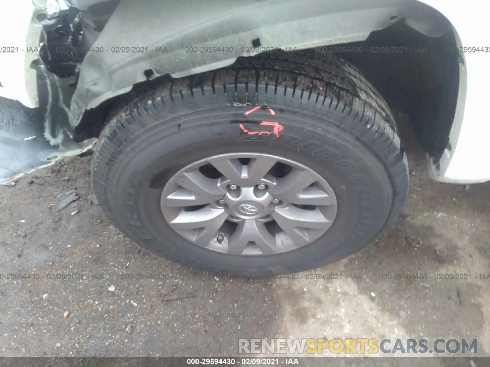 12 Photograph of a damaged car 5TFAZ5CN6KX082602 TOYOTA TACOMA 2WD 2019