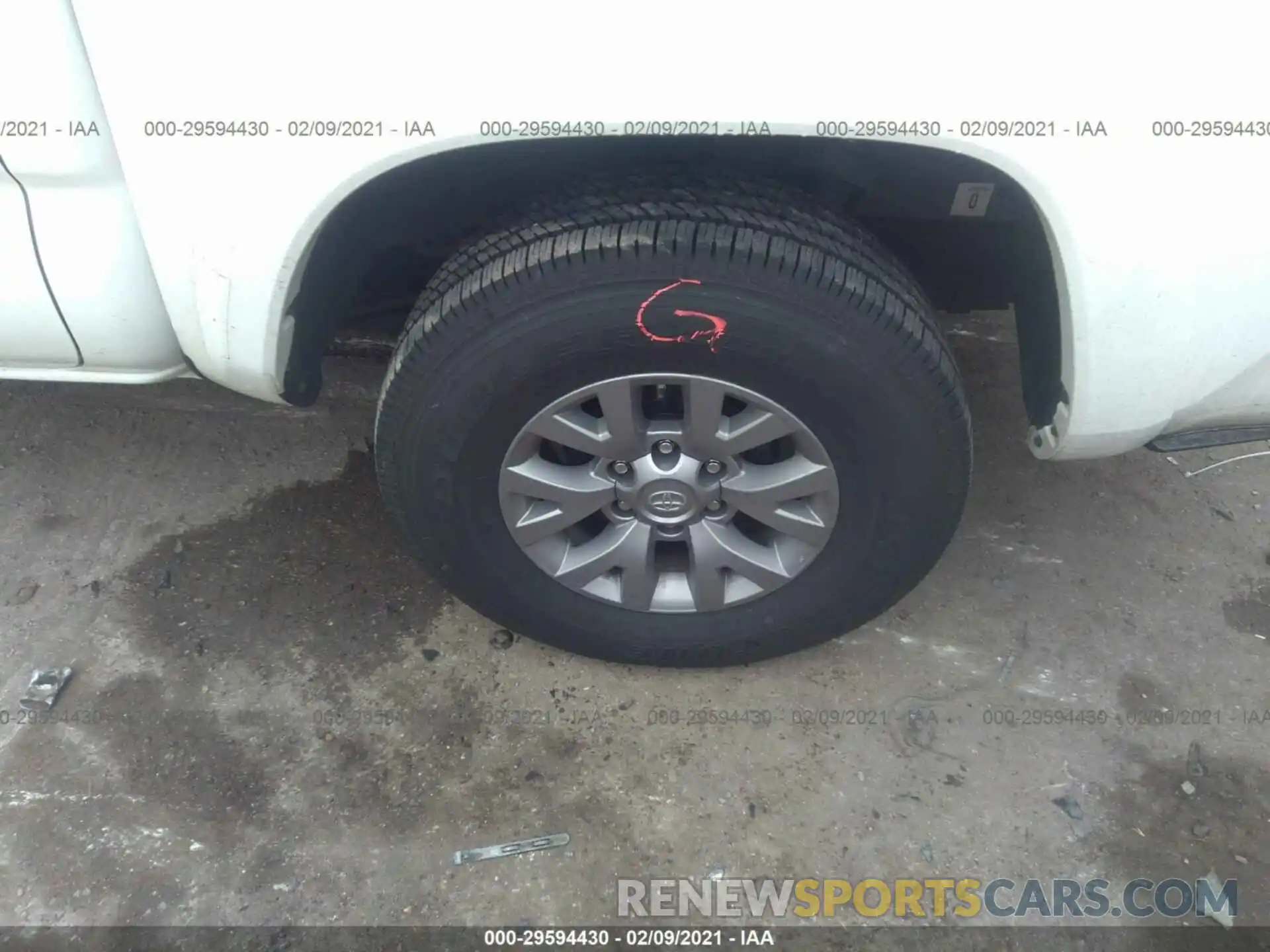 13 Photograph of a damaged car 5TFAZ5CN6KX082602 TOYOTA TACOMA 2WD 2019