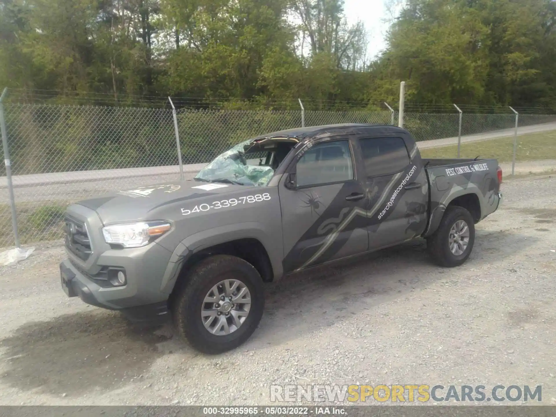 2 Photograph of a damaged car 5TFAZ5CN6KX085855 TOYOTA TACOMA 2WD 2019