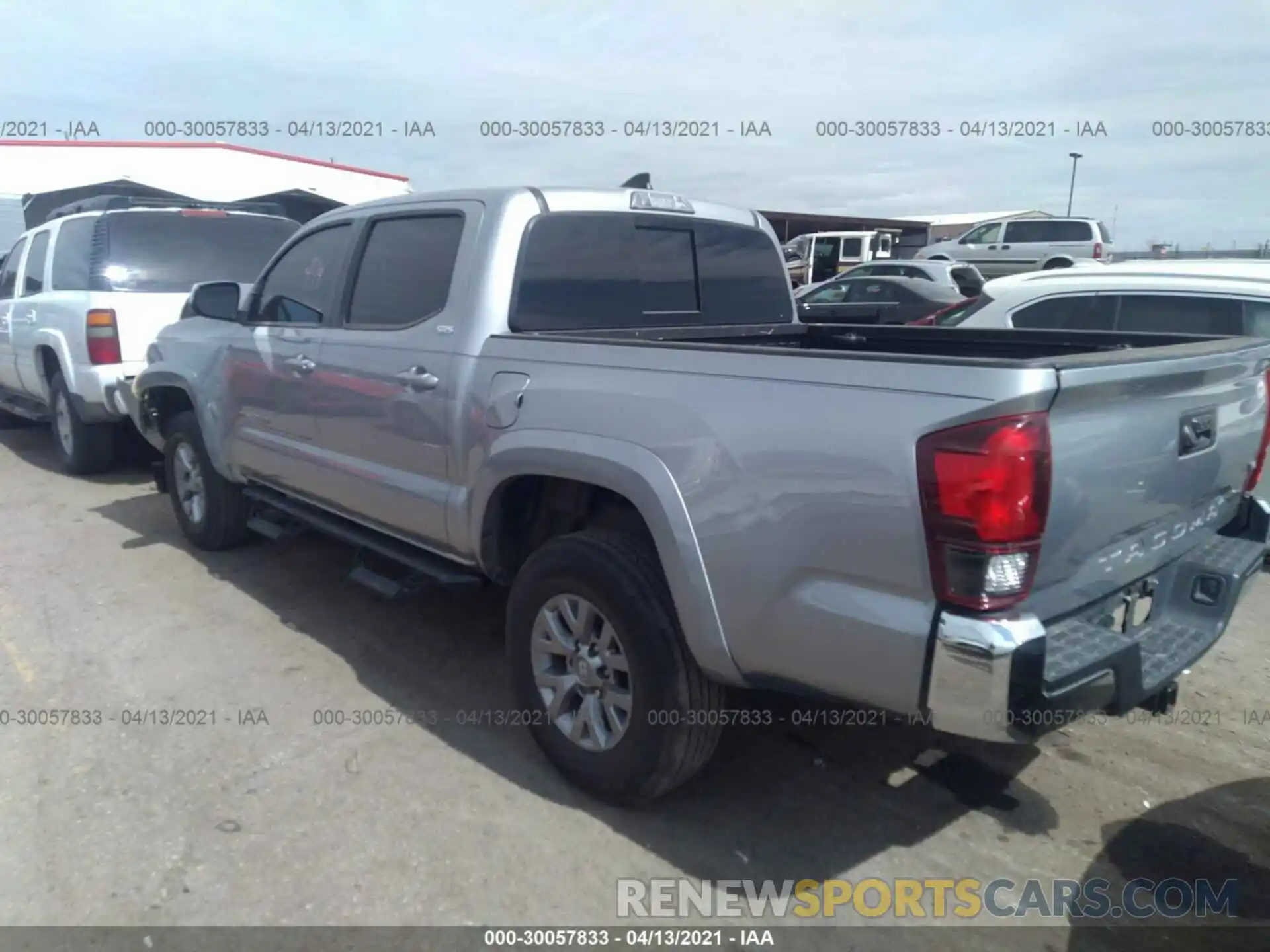 3 Photograph of a damaged car 5TFAZ5CN8KX079815 TOYOTA TACOMA 2WD 2019