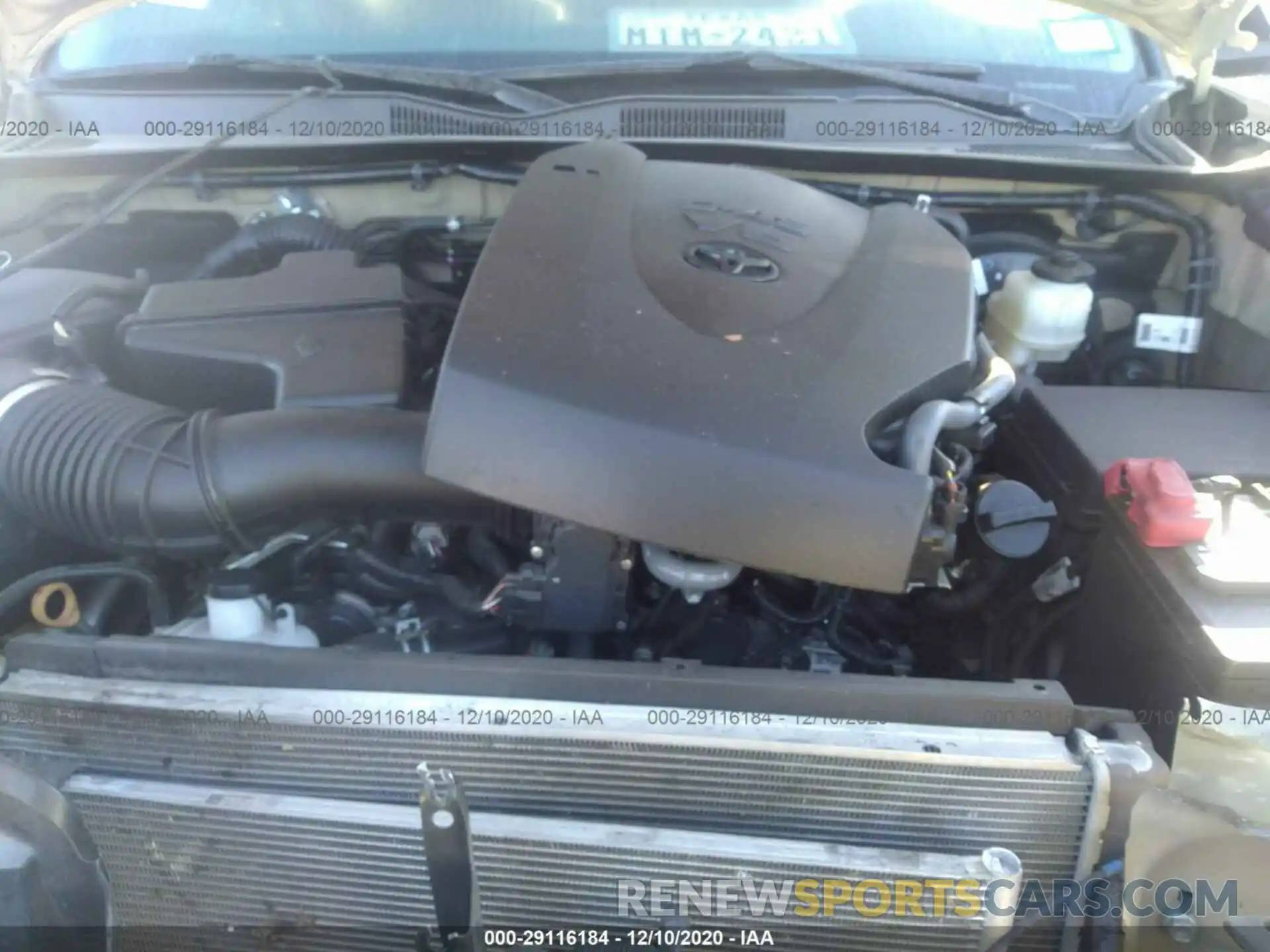 10 Photograph of a damaged car 5TFAZ5CN8KX080219 TOYOTA TACOMA 2WD 2019