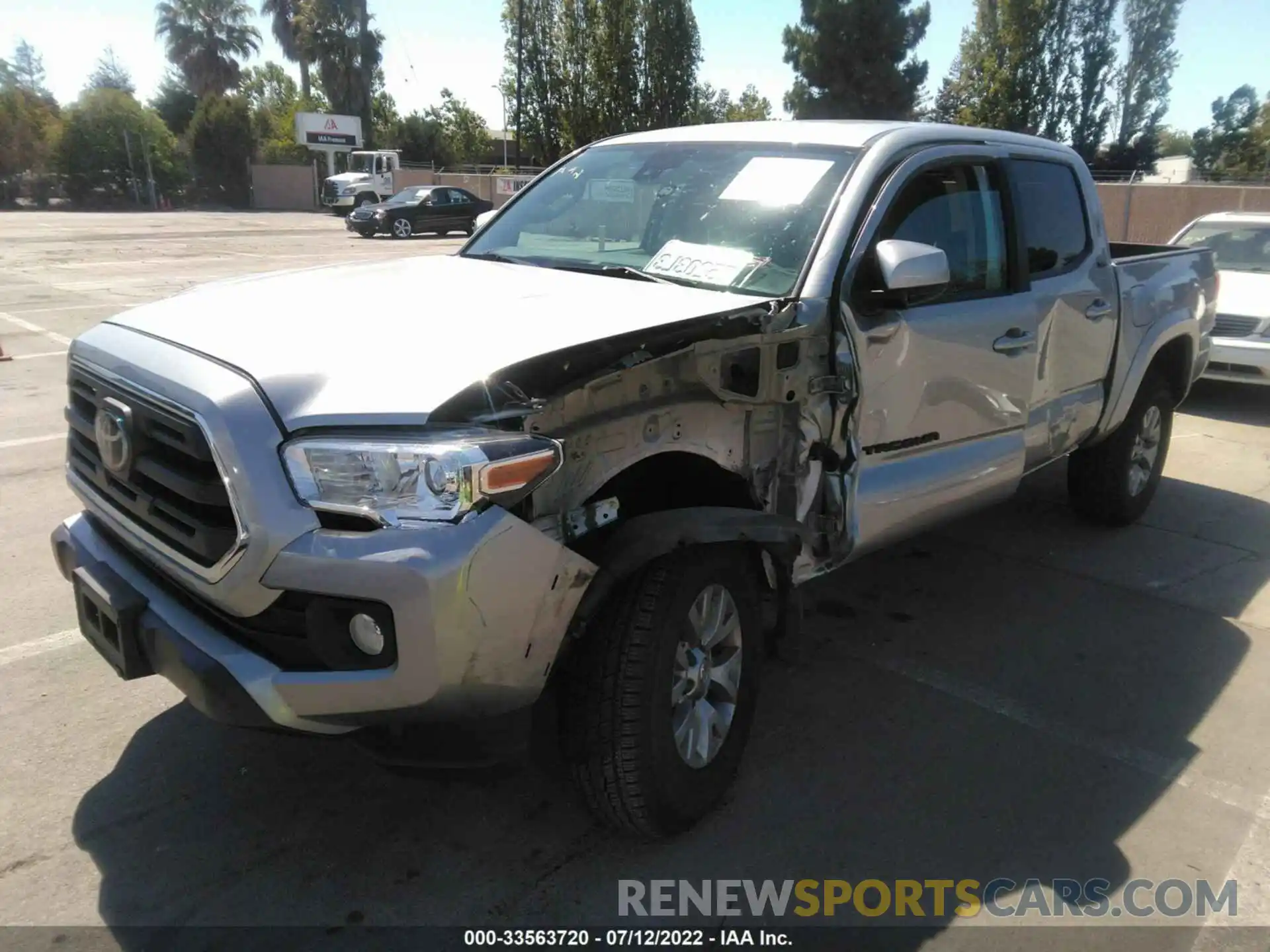 2 Photograph of a damaged car 5TFAZ5CNXKX084238 TOYOTA TACOMA 2WD 2019