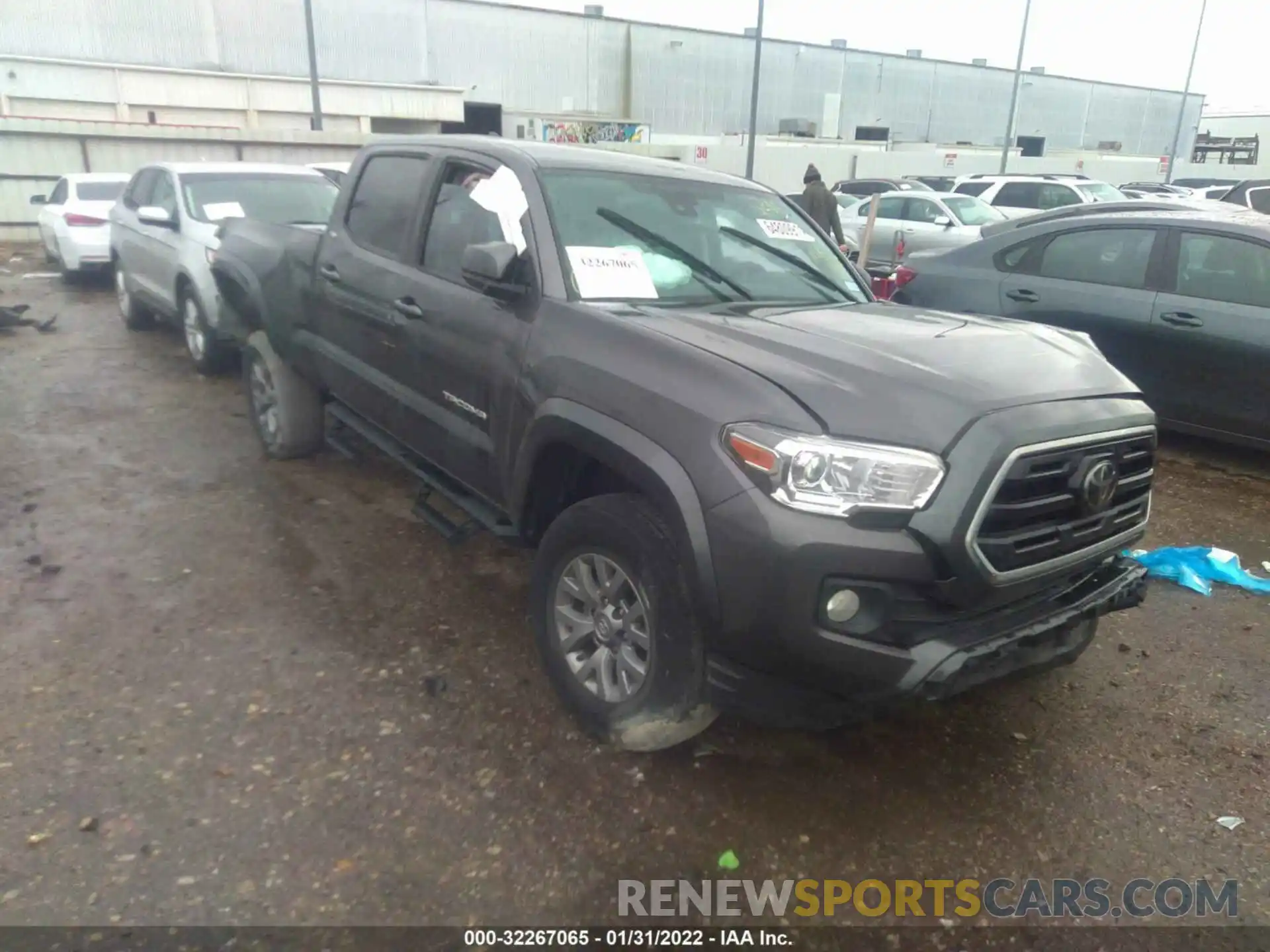 1 Photograph of a damaged car 5TFBZ5DN6KX004565 TOYOTA TACOMA 2WD 2019