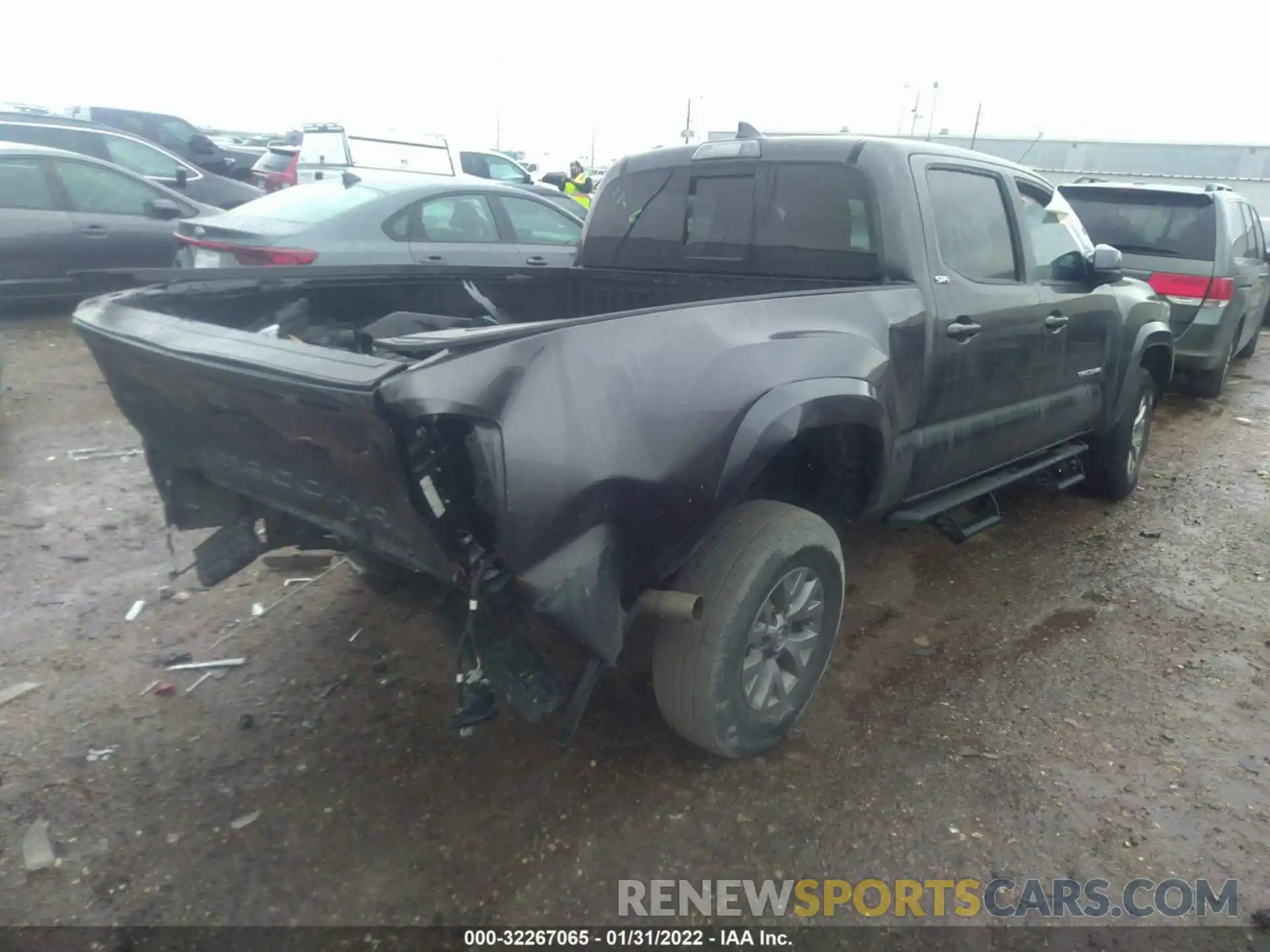 4 Фотография поврежденного автомобиля 5TFBZ5DN6KX004565 TOYOTA TACOMA 2WD 2019