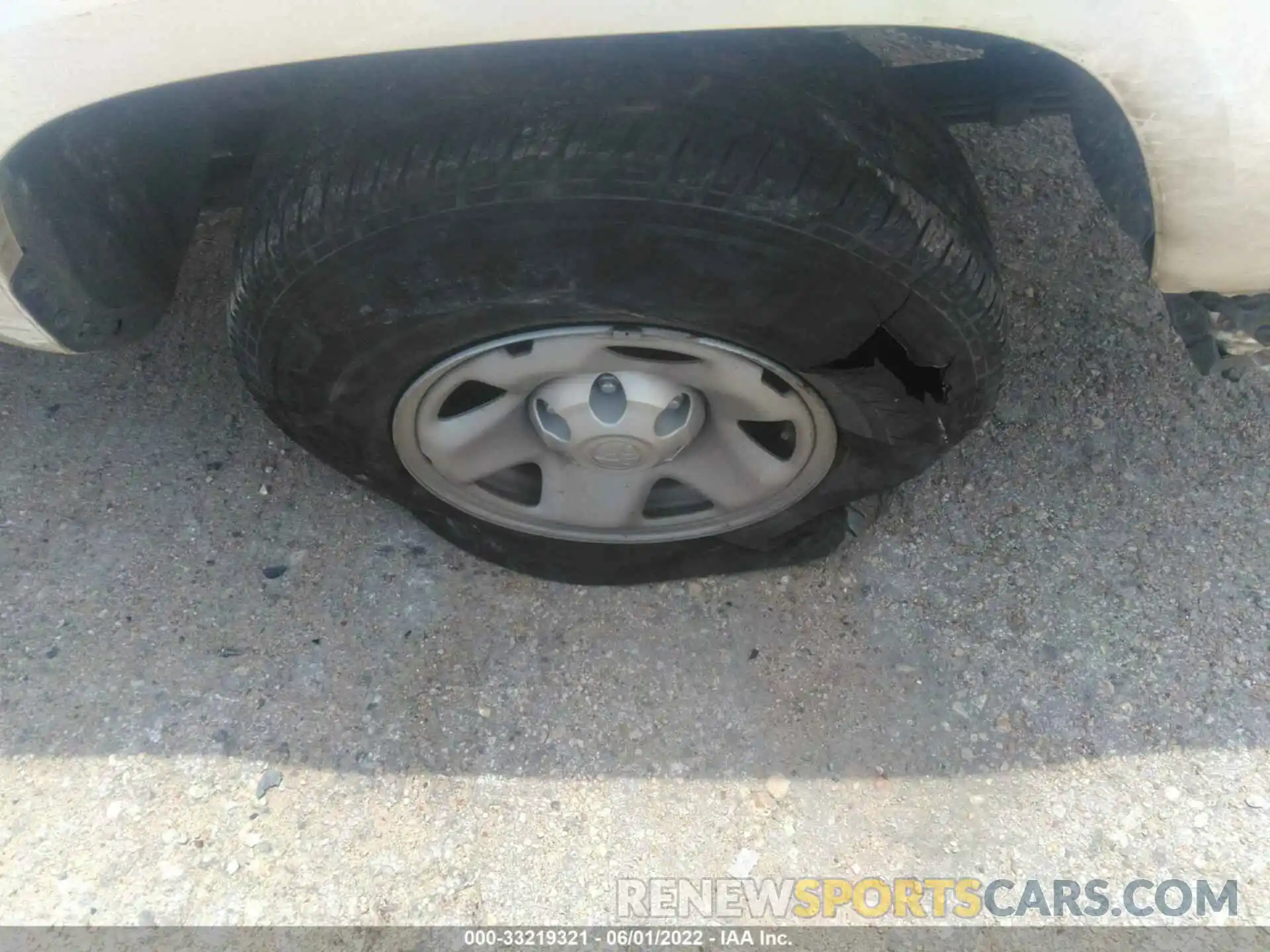 13 Photograph of a damaged car 5TFRX5GN0KX143641 TOYOTA TACOMA 2WD 2019