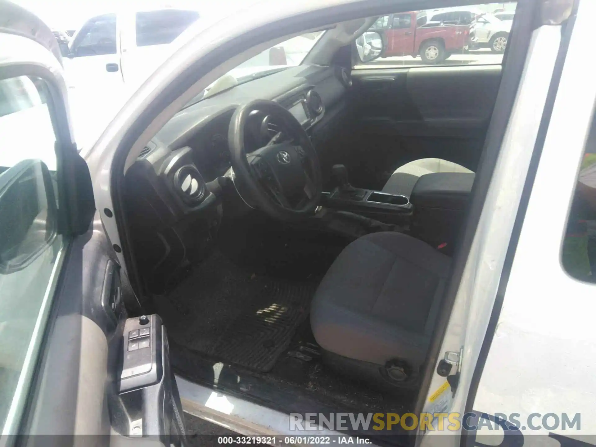 5 Photograph of a damaged car 5TFRX5GN0KX143641 TOYOTA TACOMA 2WD 2019