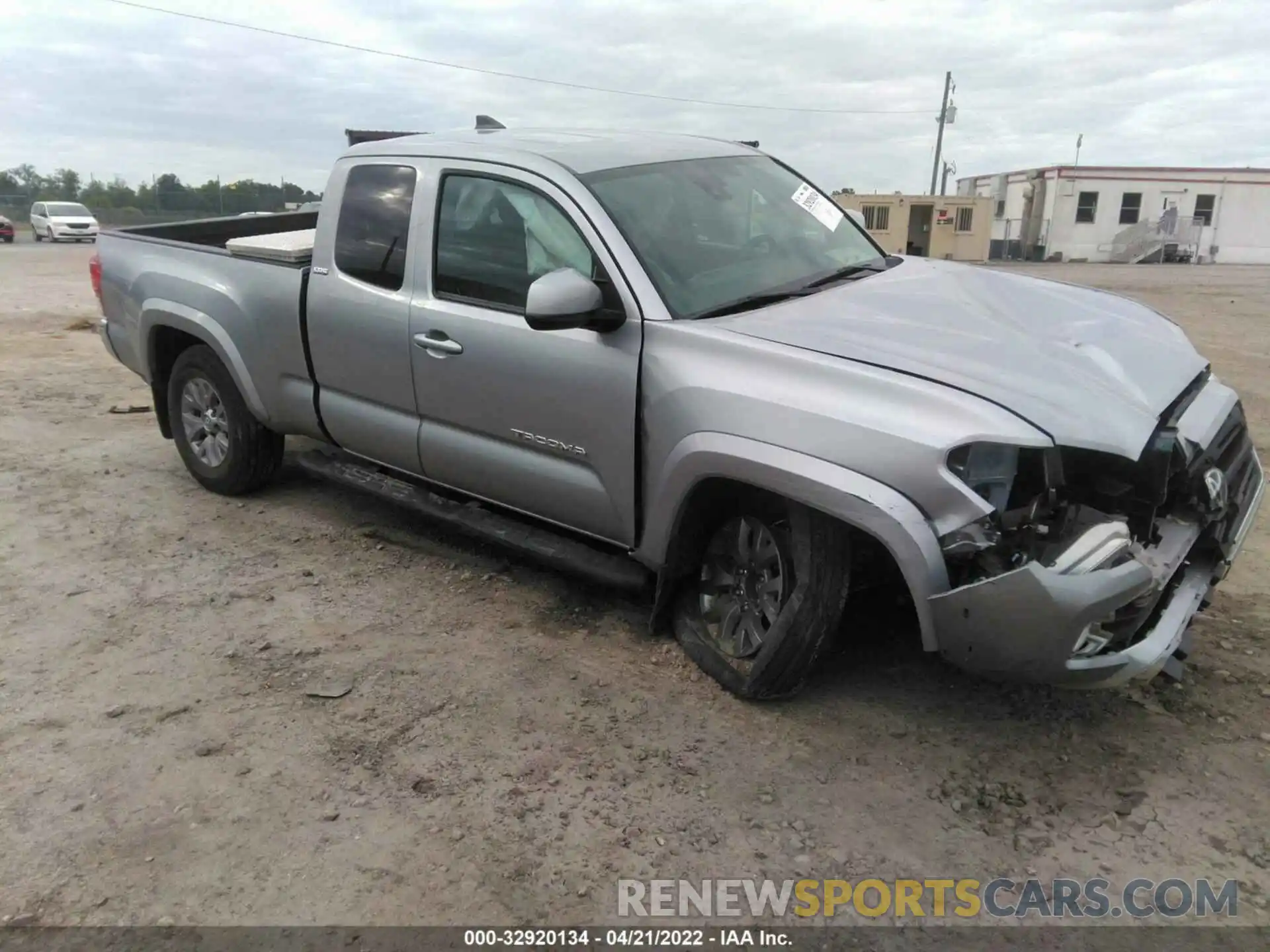 1 Photograph of a damaged car 5TFRX5GN0KX153621 TOYOTA TACOMA 2WD 2019