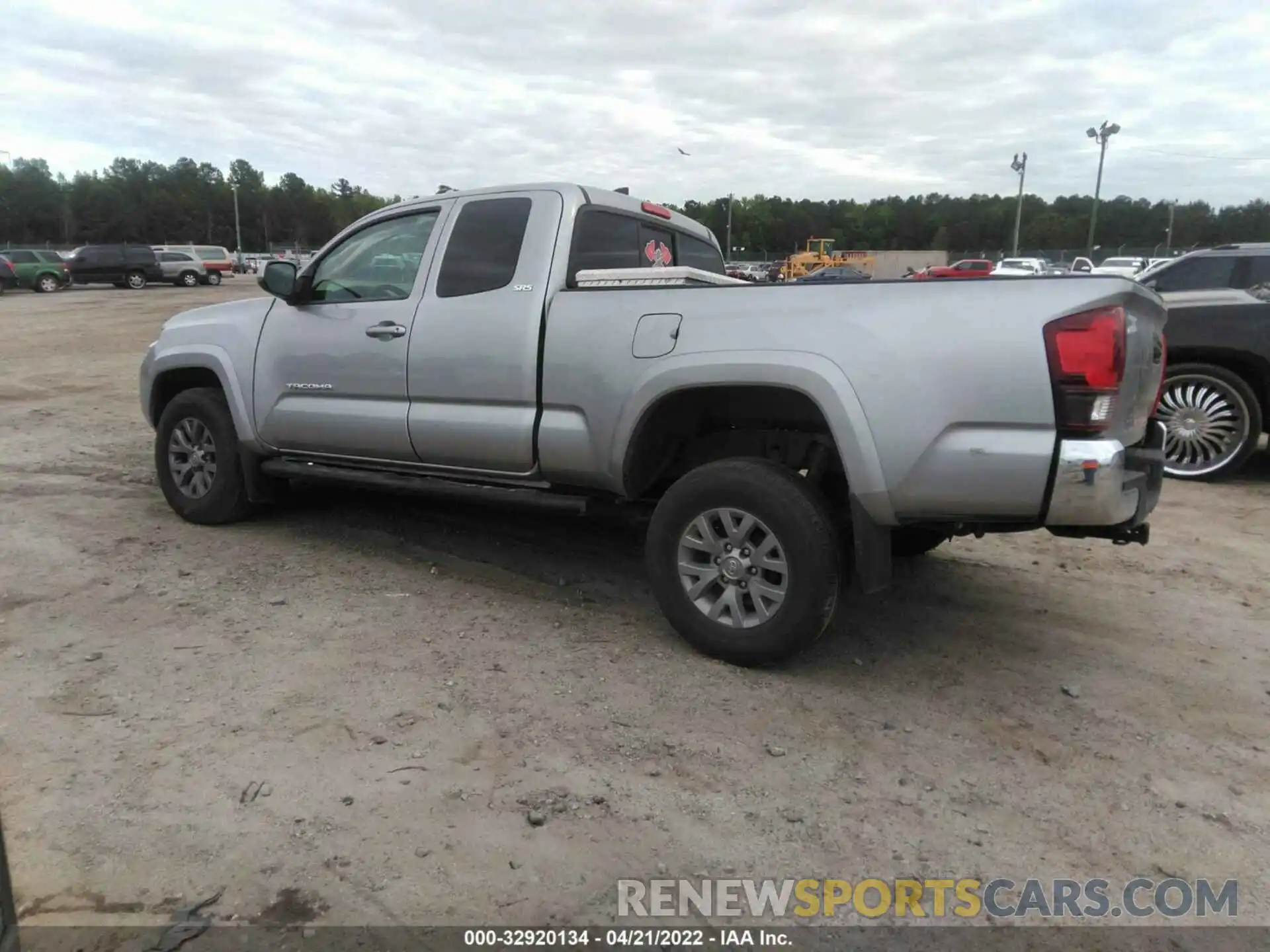 3 Photograph of a damaged car 5TFRX5GN0KX153621 TOYOTA TACOMA 2WD 2019