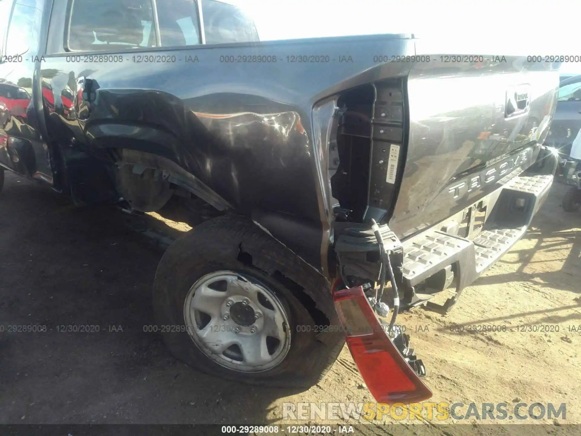 6 Photograph of a damaged car 5TFRX5GN4KX160510 TOYOTA TACOMA 2WD 2019