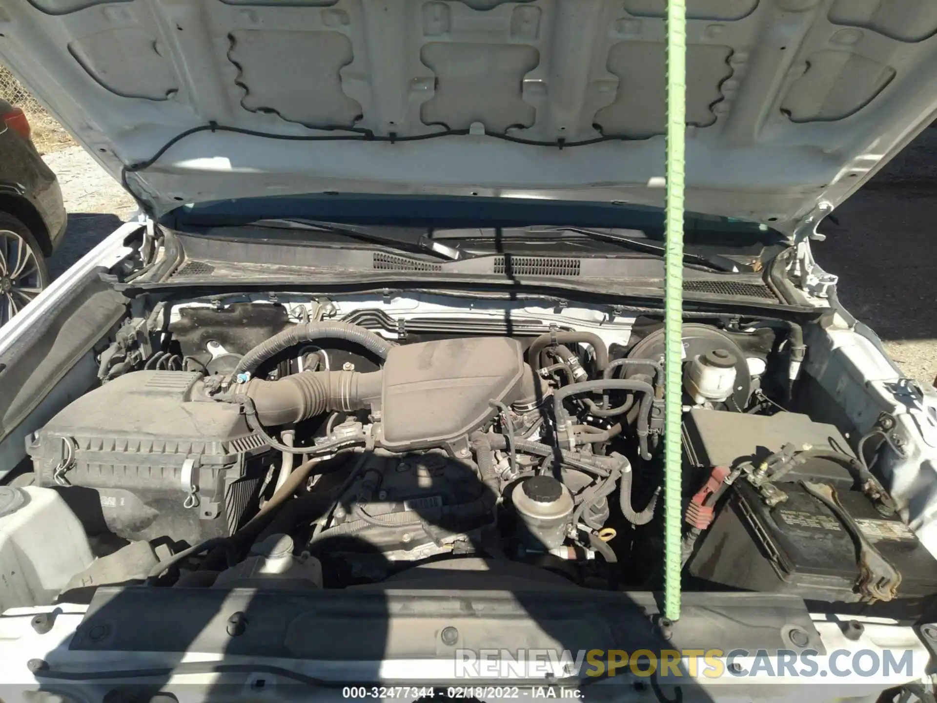 10 Photograph of a damaged car 5TFRX5GN6KX147659 TOYOTA TACOMA 2WD 2019