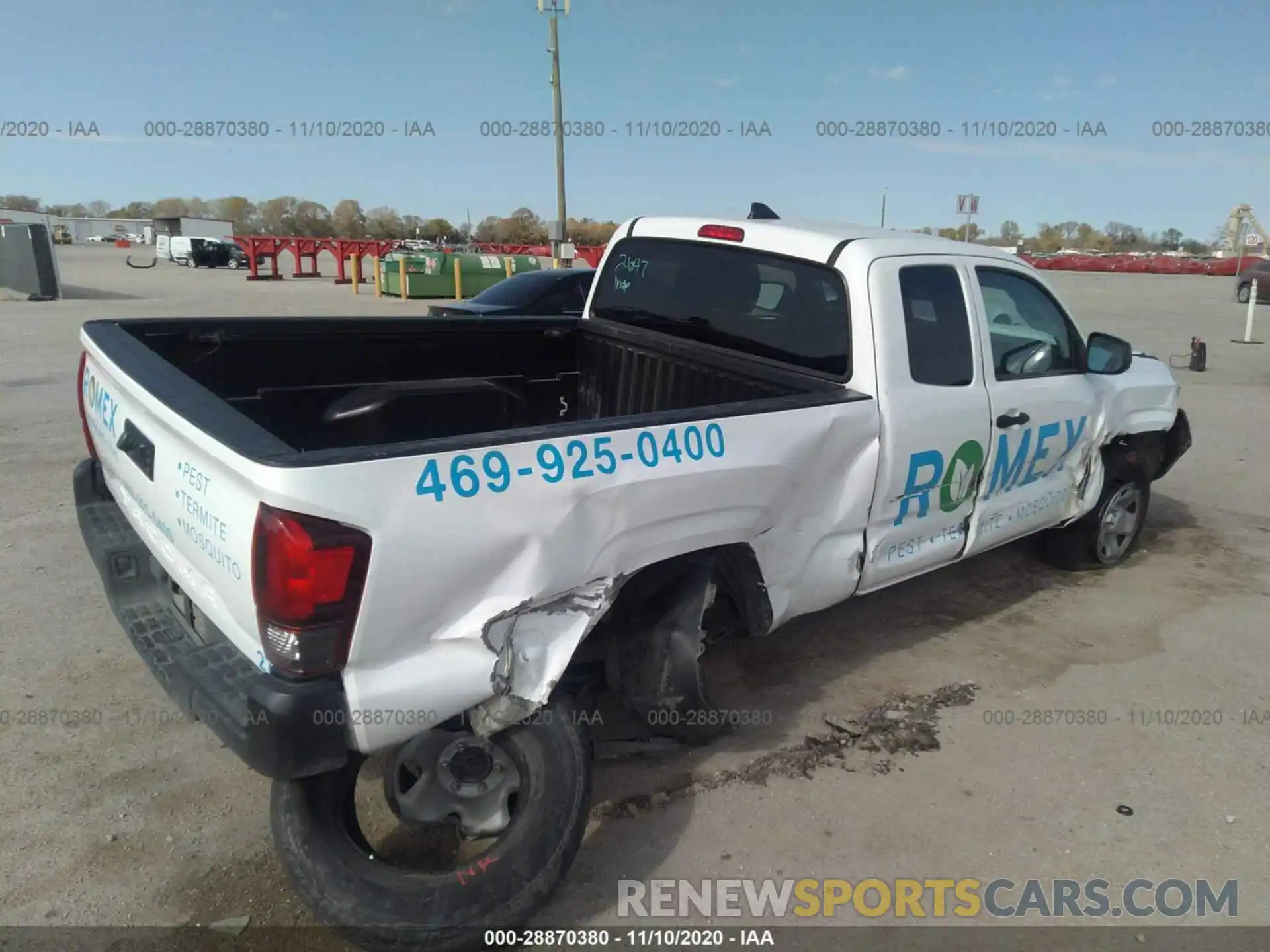 4 Photograph of a damaged car 5TFRX5GN6KX149525 TOYOTA TACOMA 2WD 2019