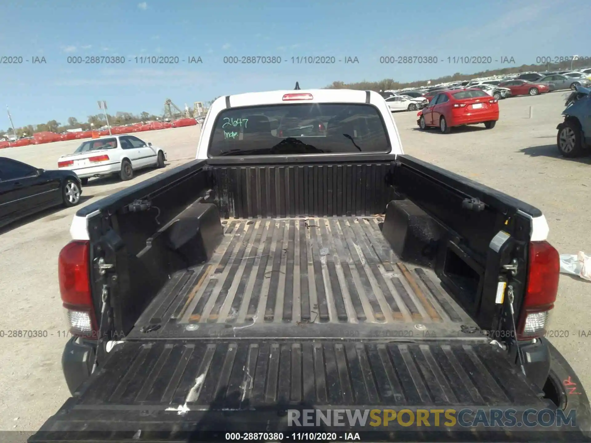 8 Photograph of a damaged car 5TFRX5GN6KX149525 TOYOTA TACOMA 2WD 2019