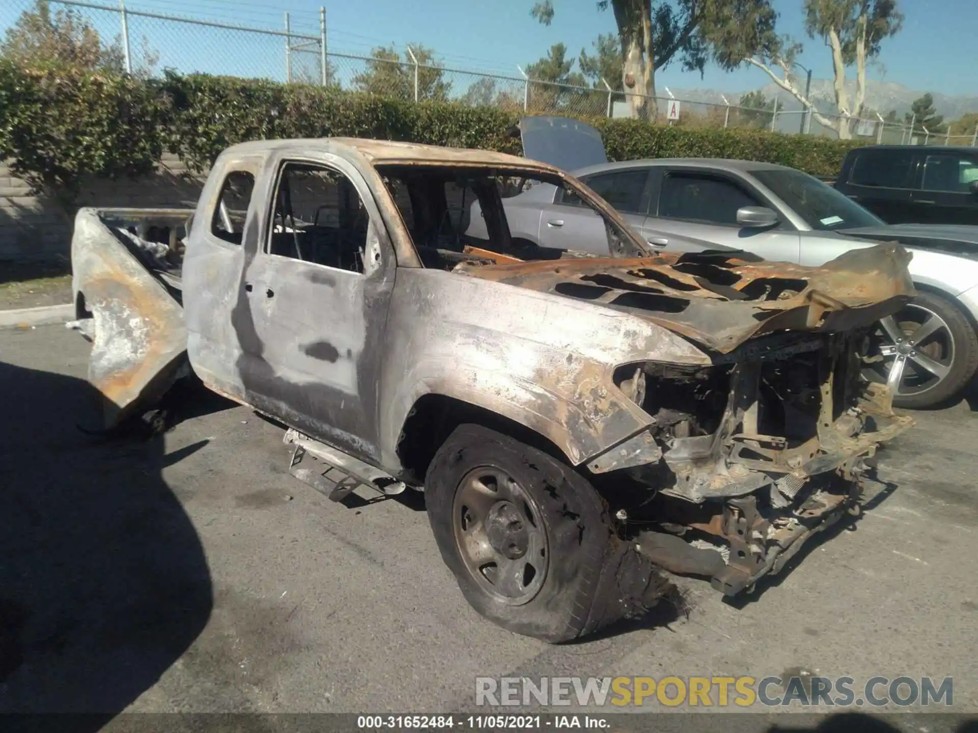 1 Photograph of a damaged car 5TFRX5GN6KX162498 TOYOTA TACOMA 2WD 2019