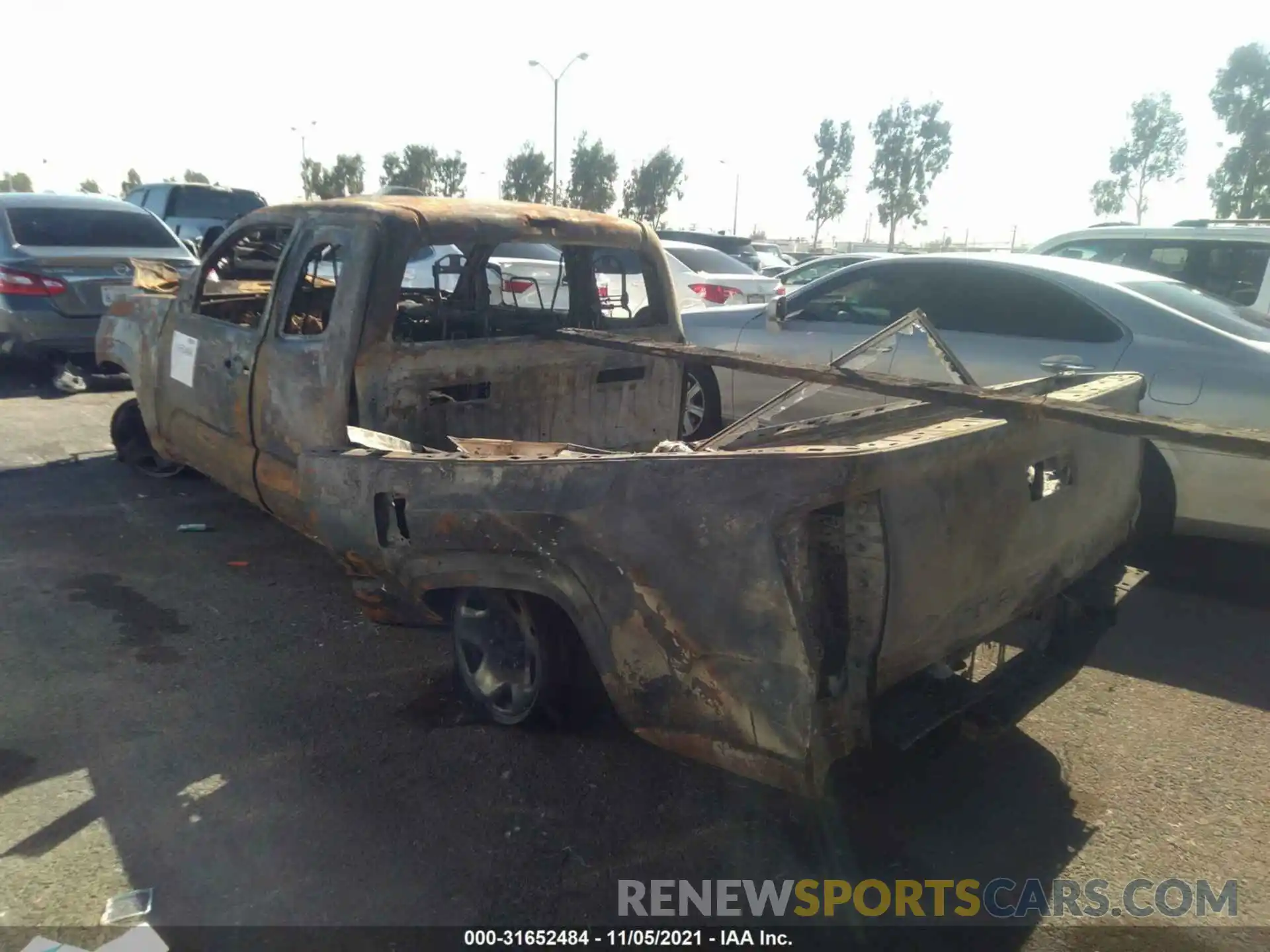 3 Photograph of a damaged car 5TFRX5GN6KX162498 TOYOTA TACOMA 2WD 2019