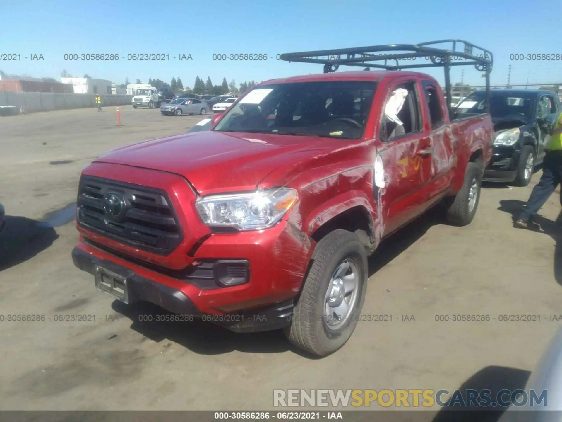 2 Фотография поврежденного автомобиля 5TFRX5GN7KX140798 TOYOTA TACOMA 2WD 2019