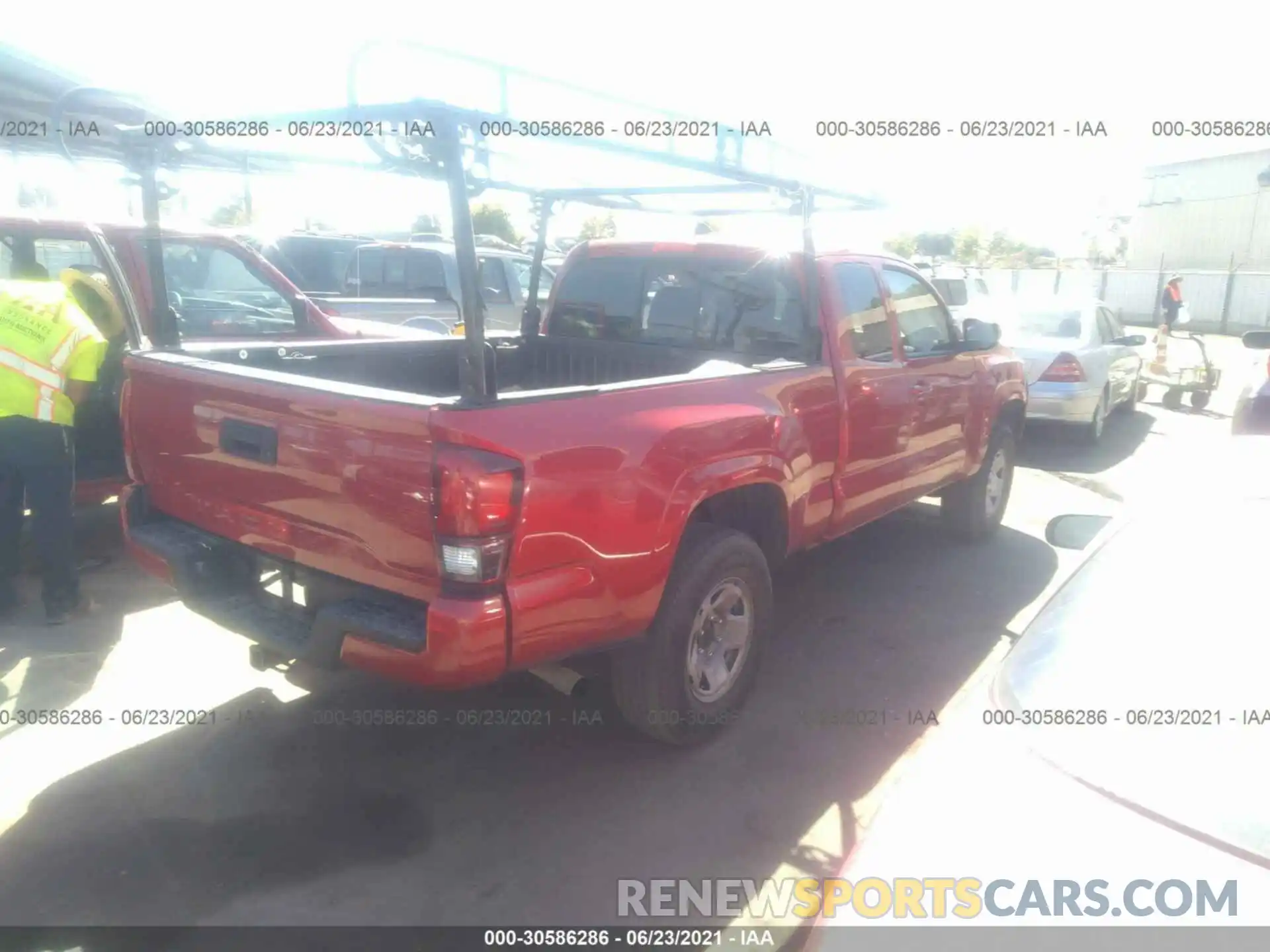 4 Фотография поврежденного автомобиля 5TFRX5GN7KX140798 TOYOTA TACOMA 2WD 2019