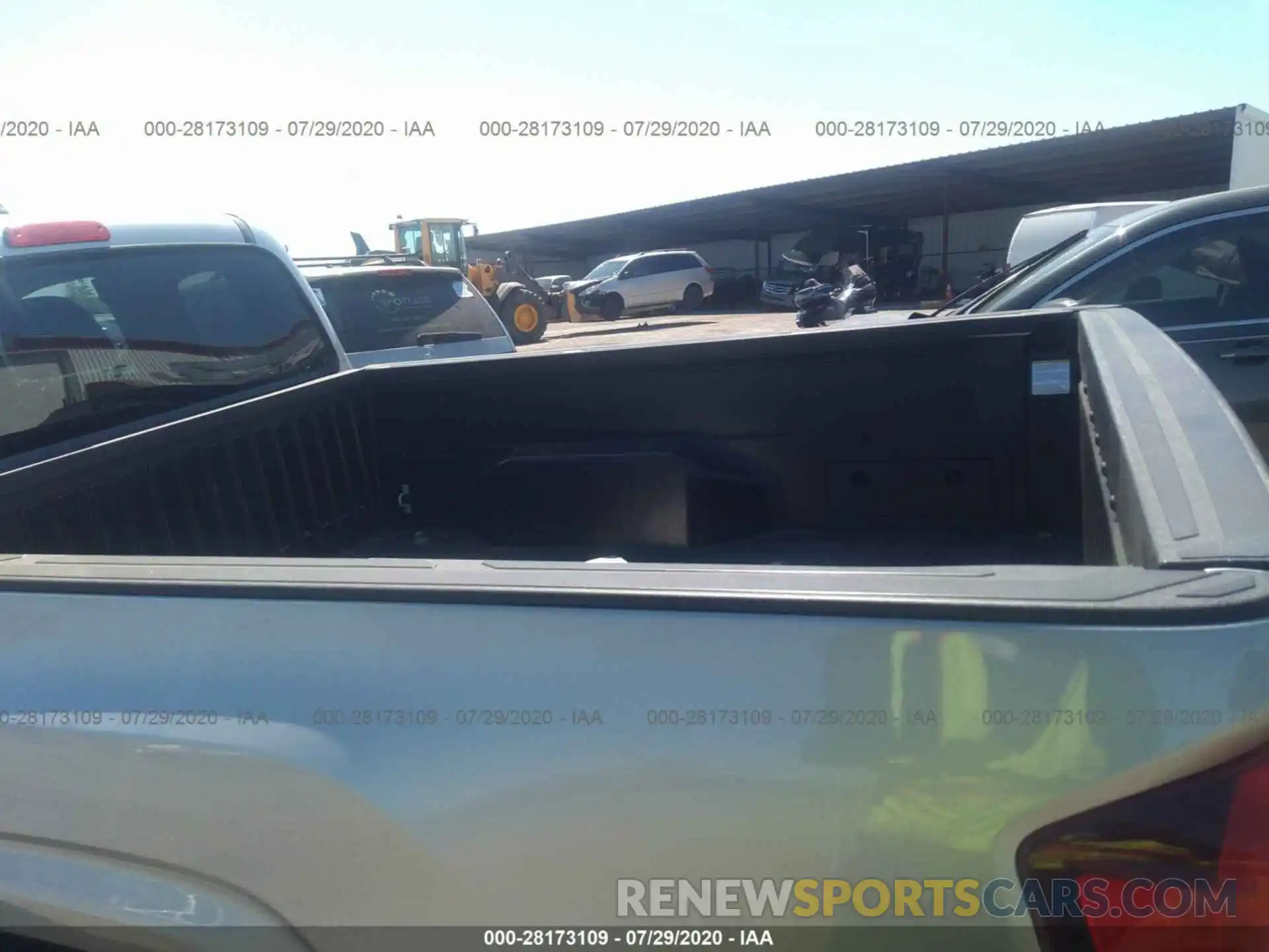 8 Photograph of a damaged car 5TFRX5GN7KX144589 TOYOTA TACOMA 2WD 2019