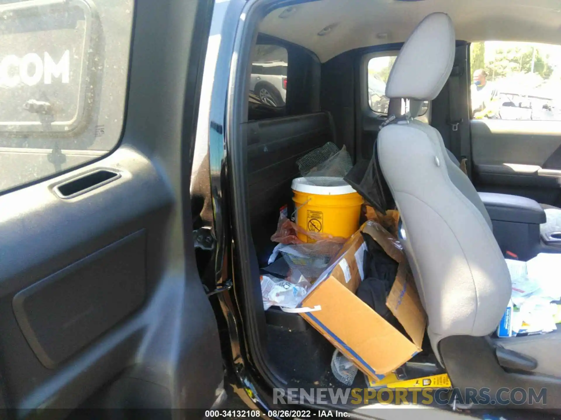 8 Photograph of a damaged car 5TFRX5GN7KX154944 TOYOTA TACOMA 2WD 2019