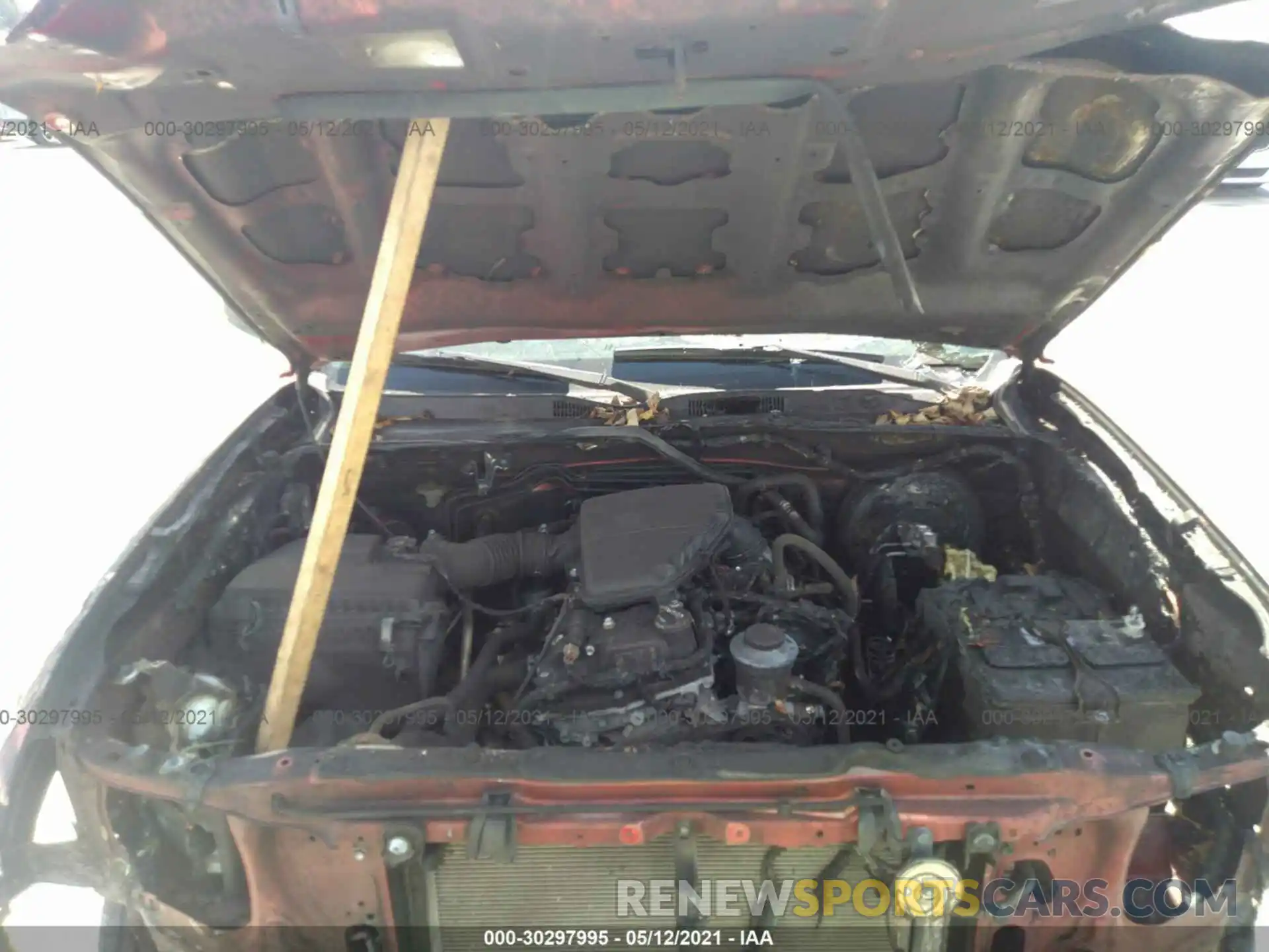 10 Photograph of a damaged car 5TFRX5GN8KX137862 TOYOTA TACOMA 2WD 2019