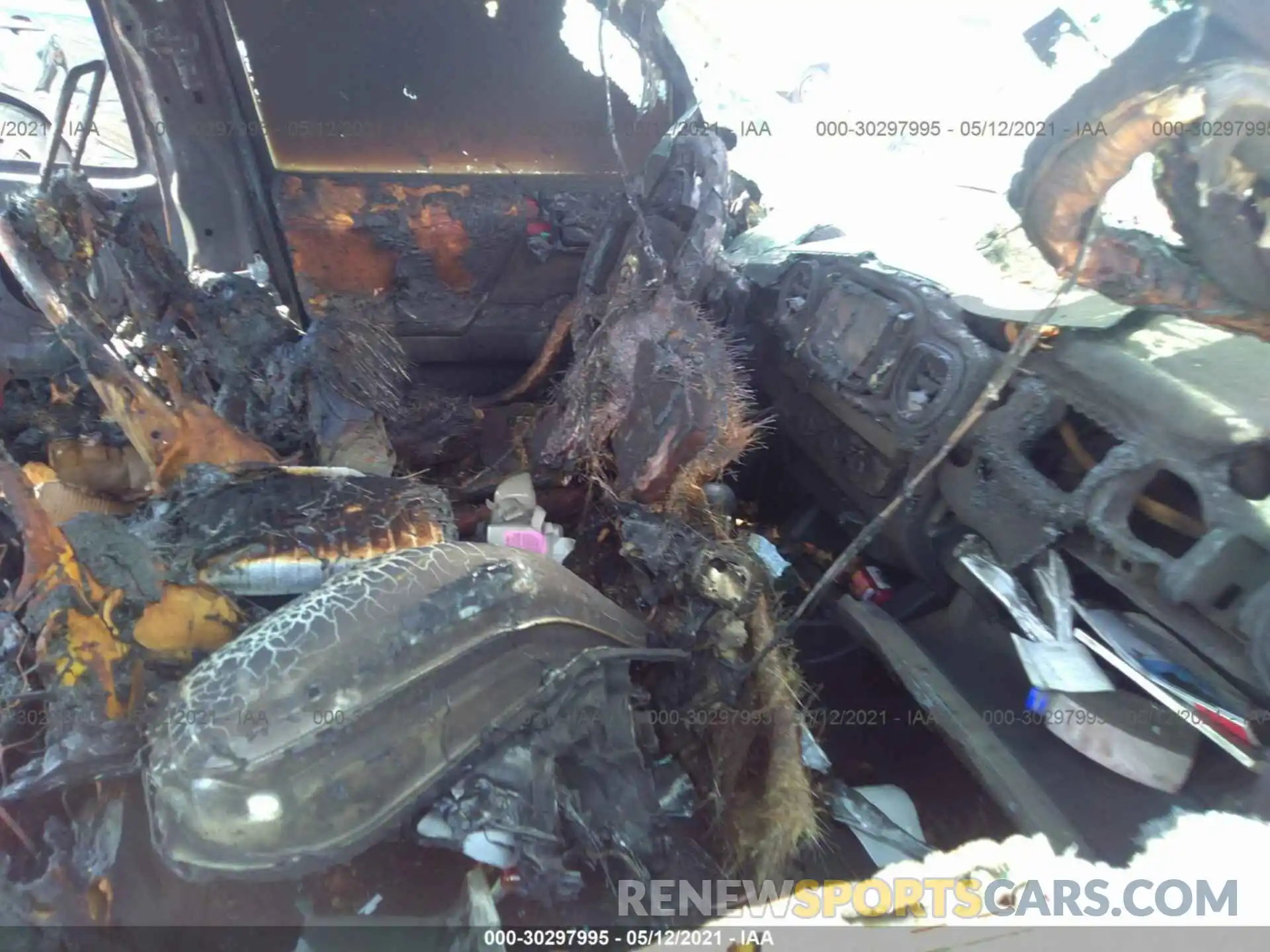 5 Photograph of a damaged car 5TFRX5GN8KX137862 TOYOTA TACOMA 2WD 2019