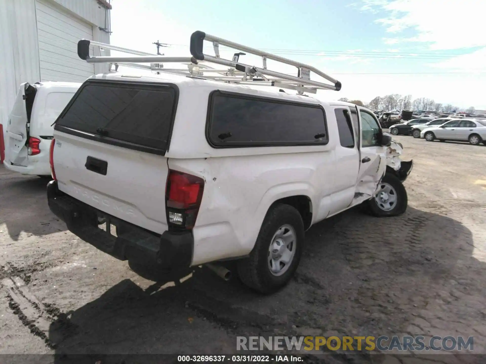 4 Фотография поврежденного автомобиля 5TFRX5GN9KX147882 TOYOTA TACOMA 2WD 2019