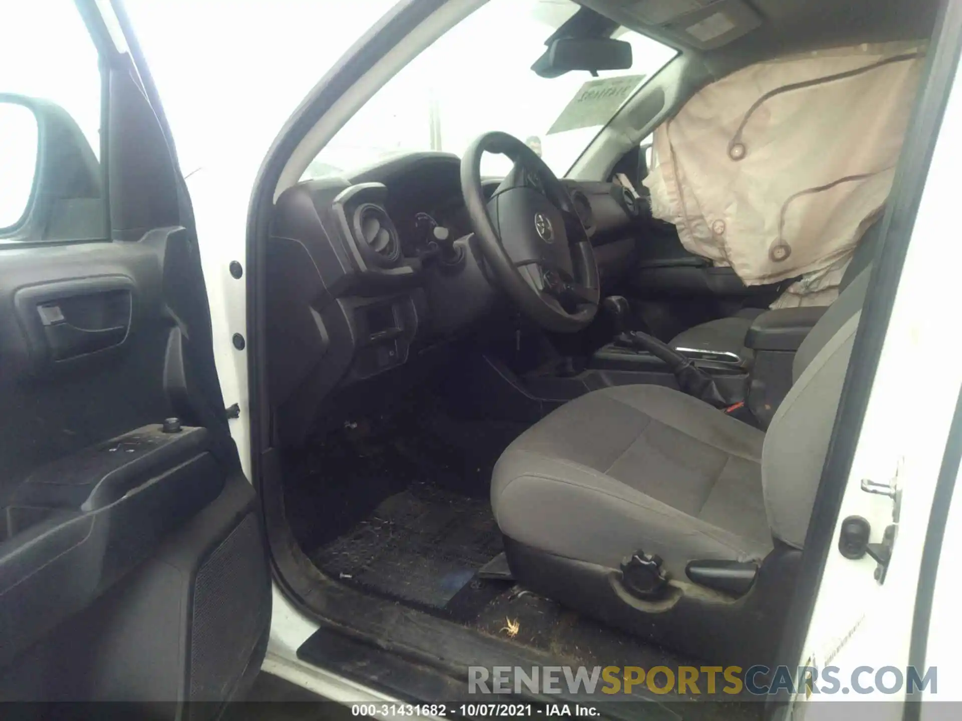 5 Photograph of a damaged car 5TFRX5GN9KX148790 TOYOTA TACOMA 2WD 2019