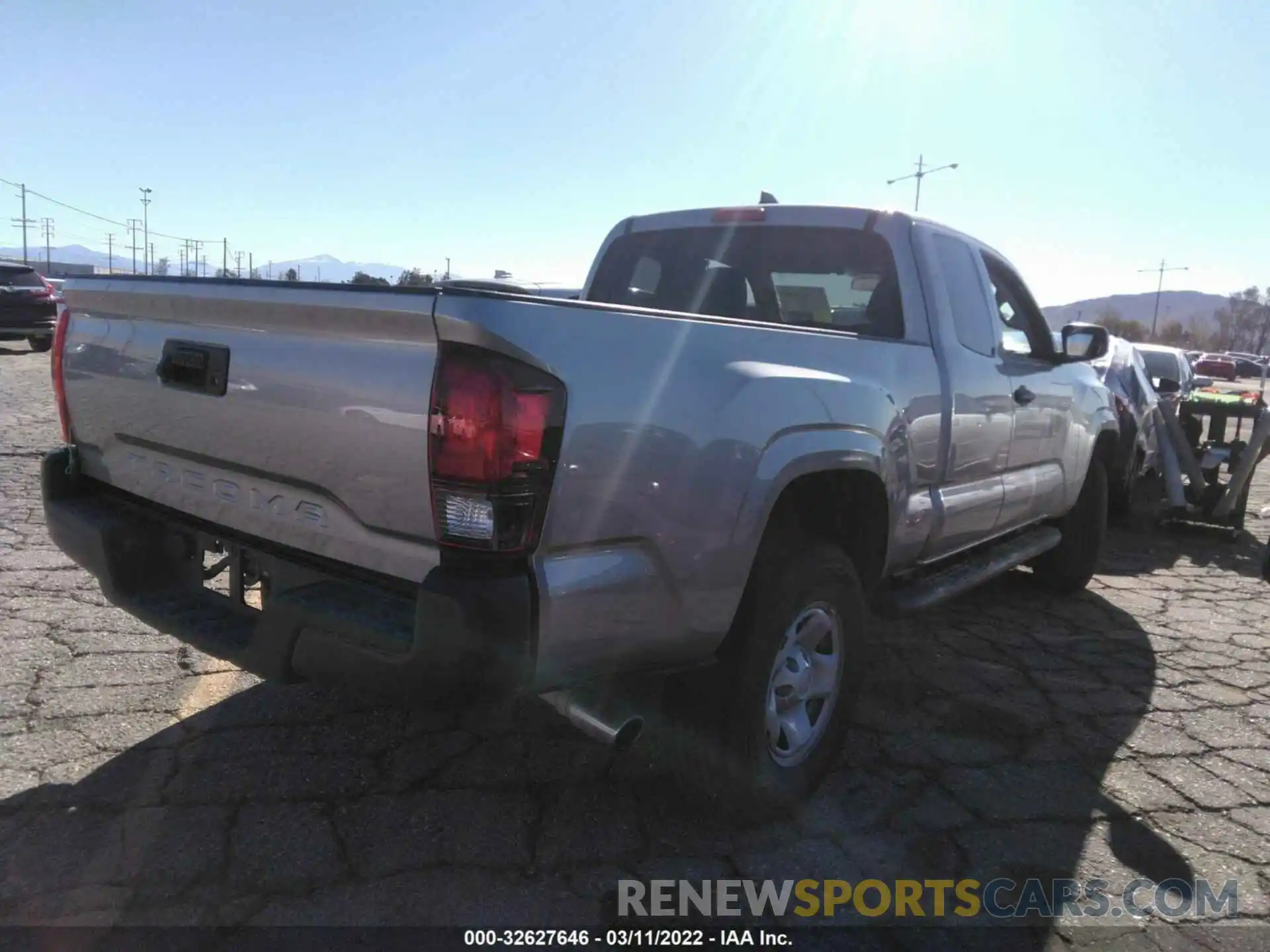 4 Photograph of a damaged car 5TFRX5GNXKX140536 TOYOTA TACOMA 2WD 2019