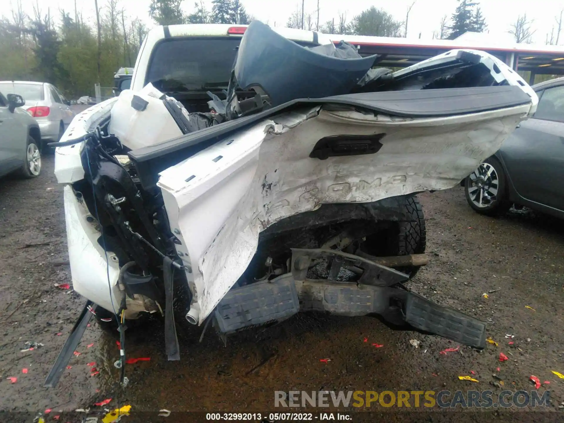 6 Photograph of a damaged car 5TFRX5GNXKX145204 TOYOTA TACOMA 2WD 2019