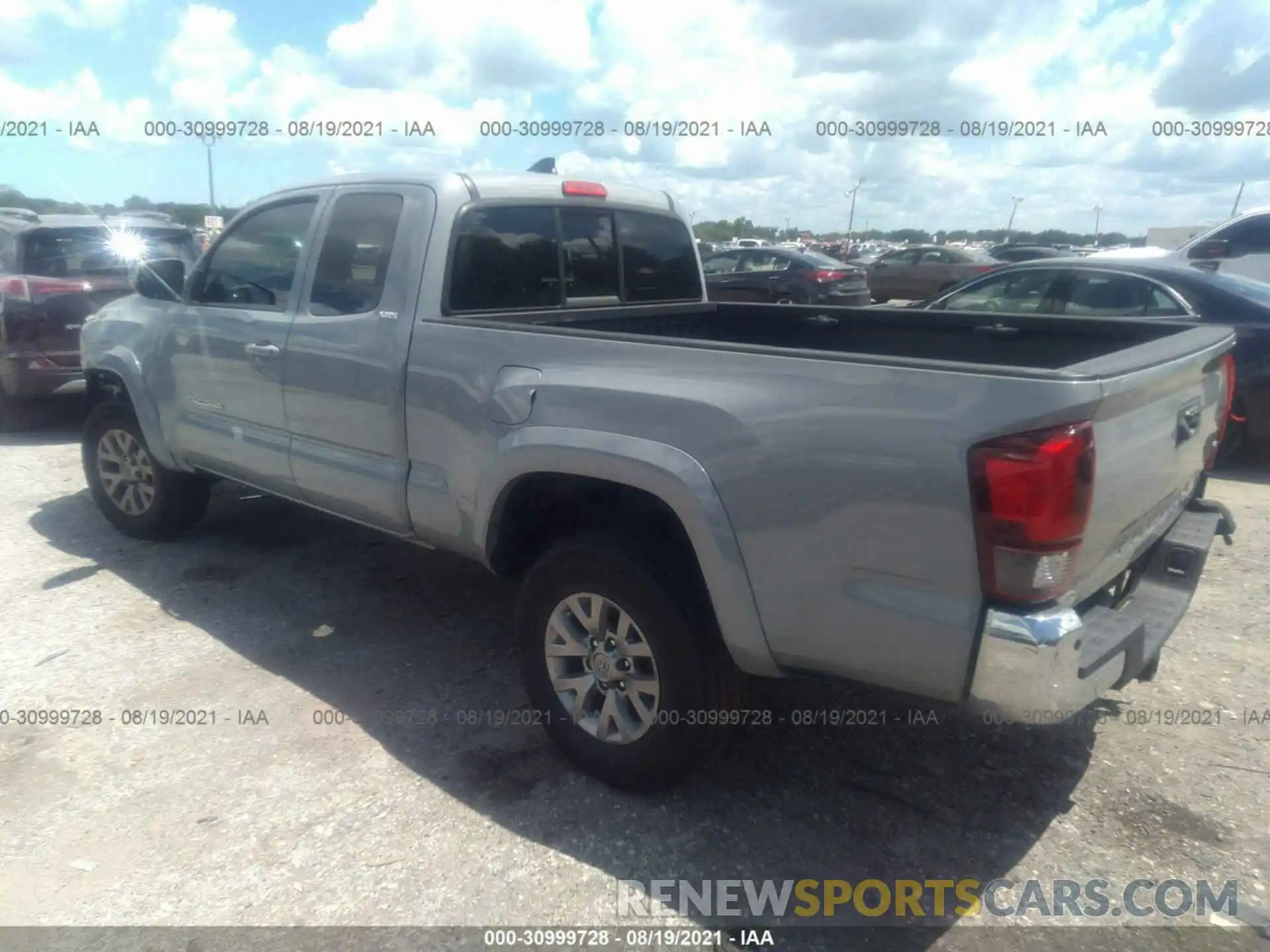 3 Photograph of a damaged car 5TFRZ5CN0KX072666 TOYOTA TACOMA 2WD 2019