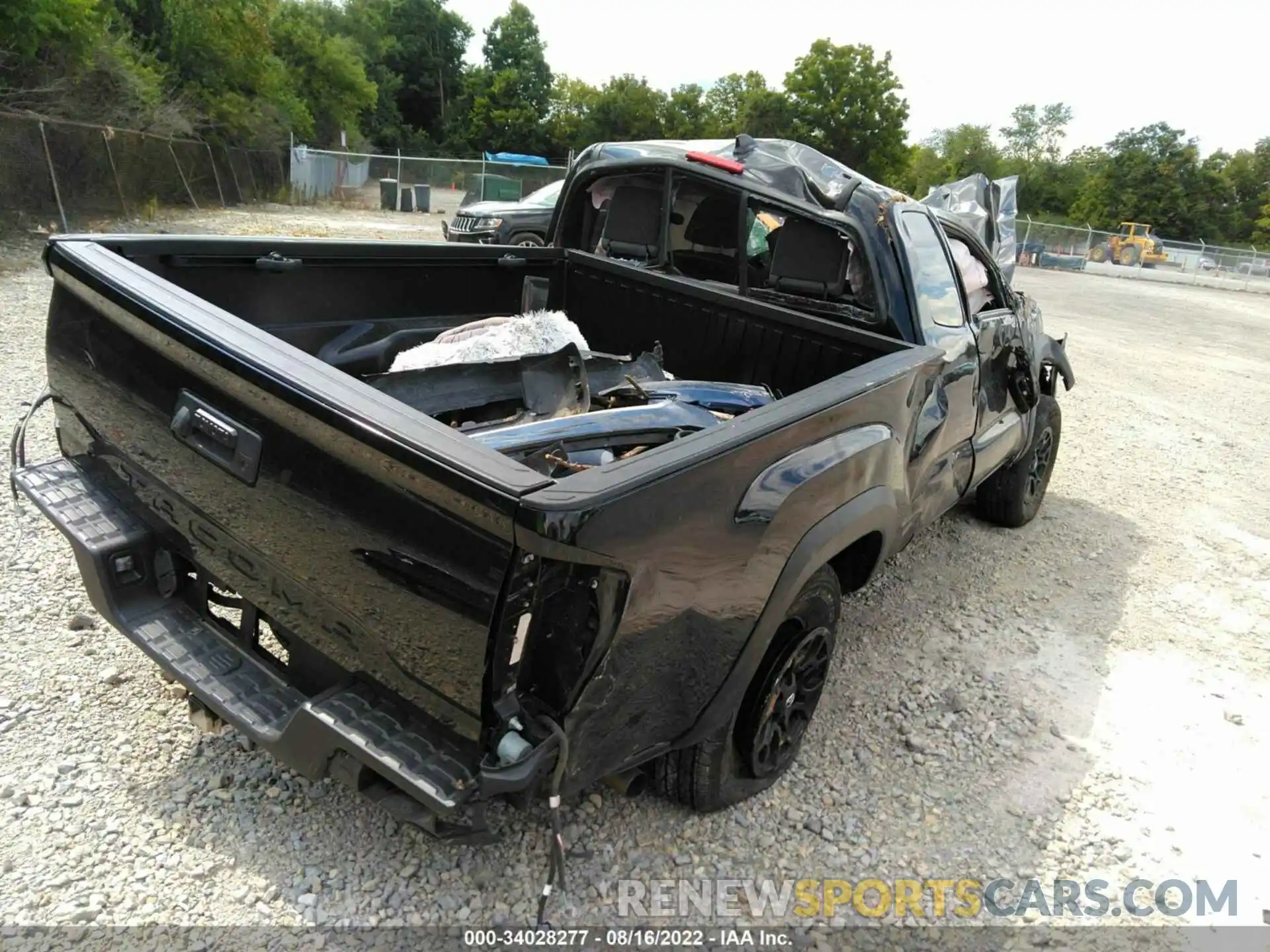 4 Photograph of a damaged car 5TFRZ5CN0KX076698 TOYOTA TACOMA 2WD 2019