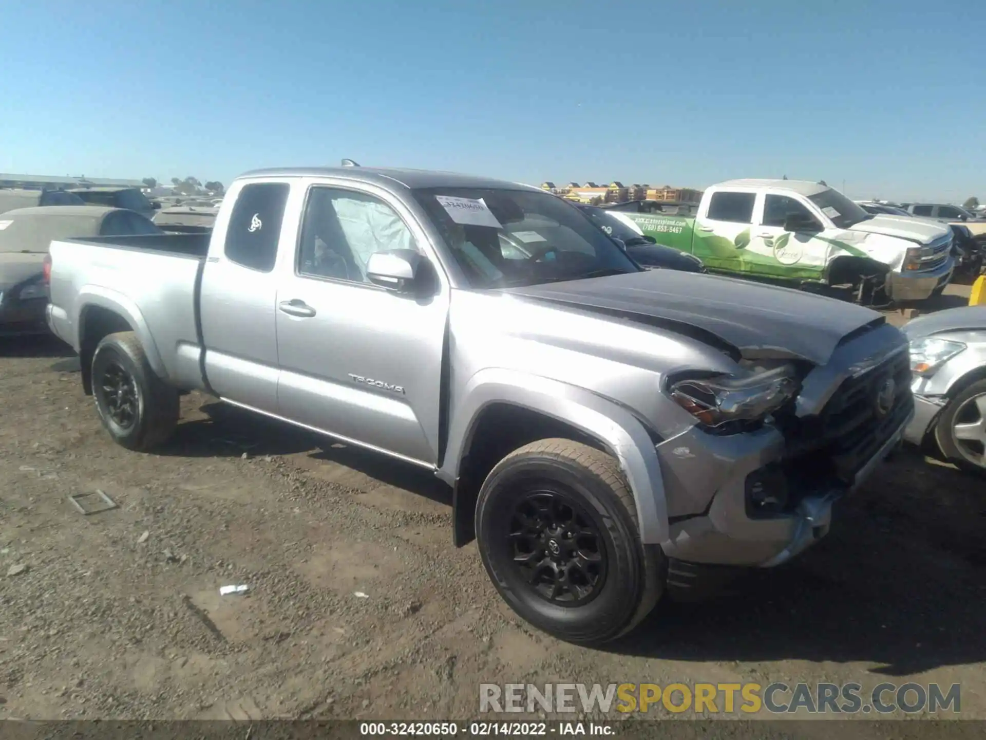 1 Photograph of a damaged car 5TFRZ5CN0KX078421 TOYOTA TACOMA 2WD 2019