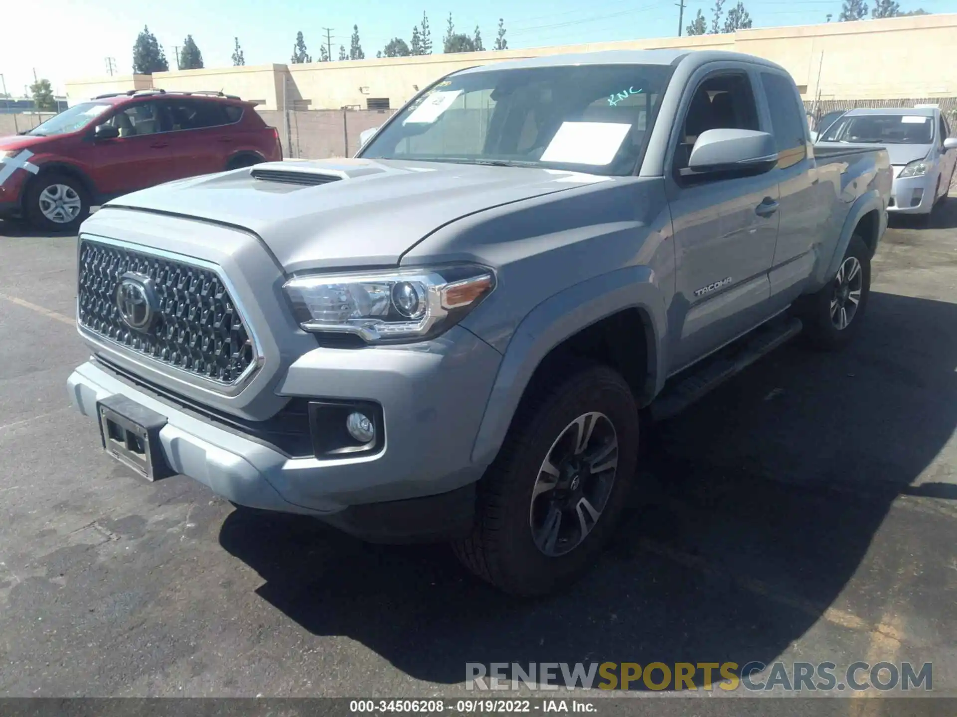 2 Фотография поврежденного автомобиля 5TFRZ5CN0KX079715 TOYOTA TACOMA 2WD 2019