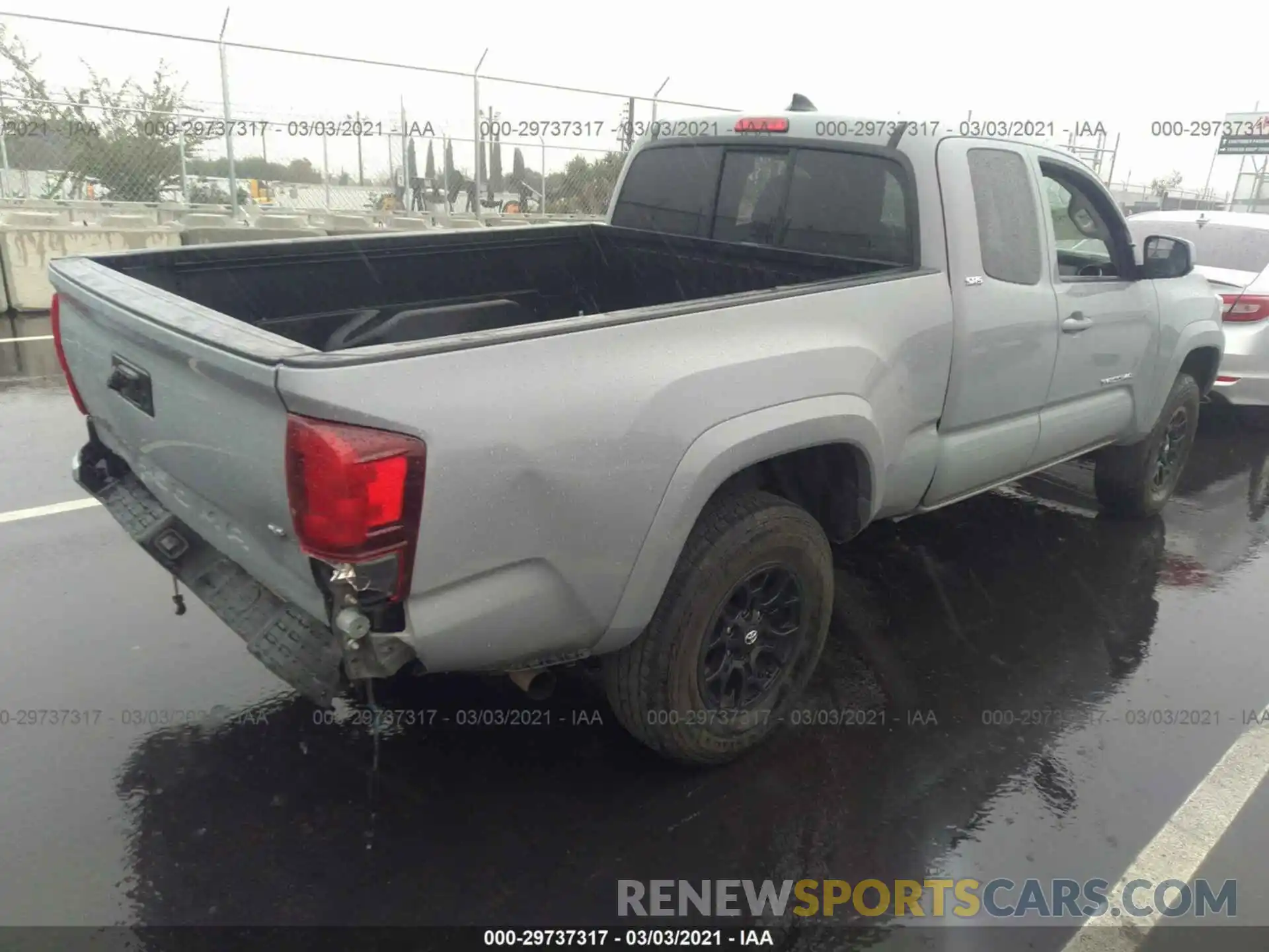 4 Photograph of a damaged car 5TFRZ5CN0KX084767 TOYOTA TACOMA 2WD 2019