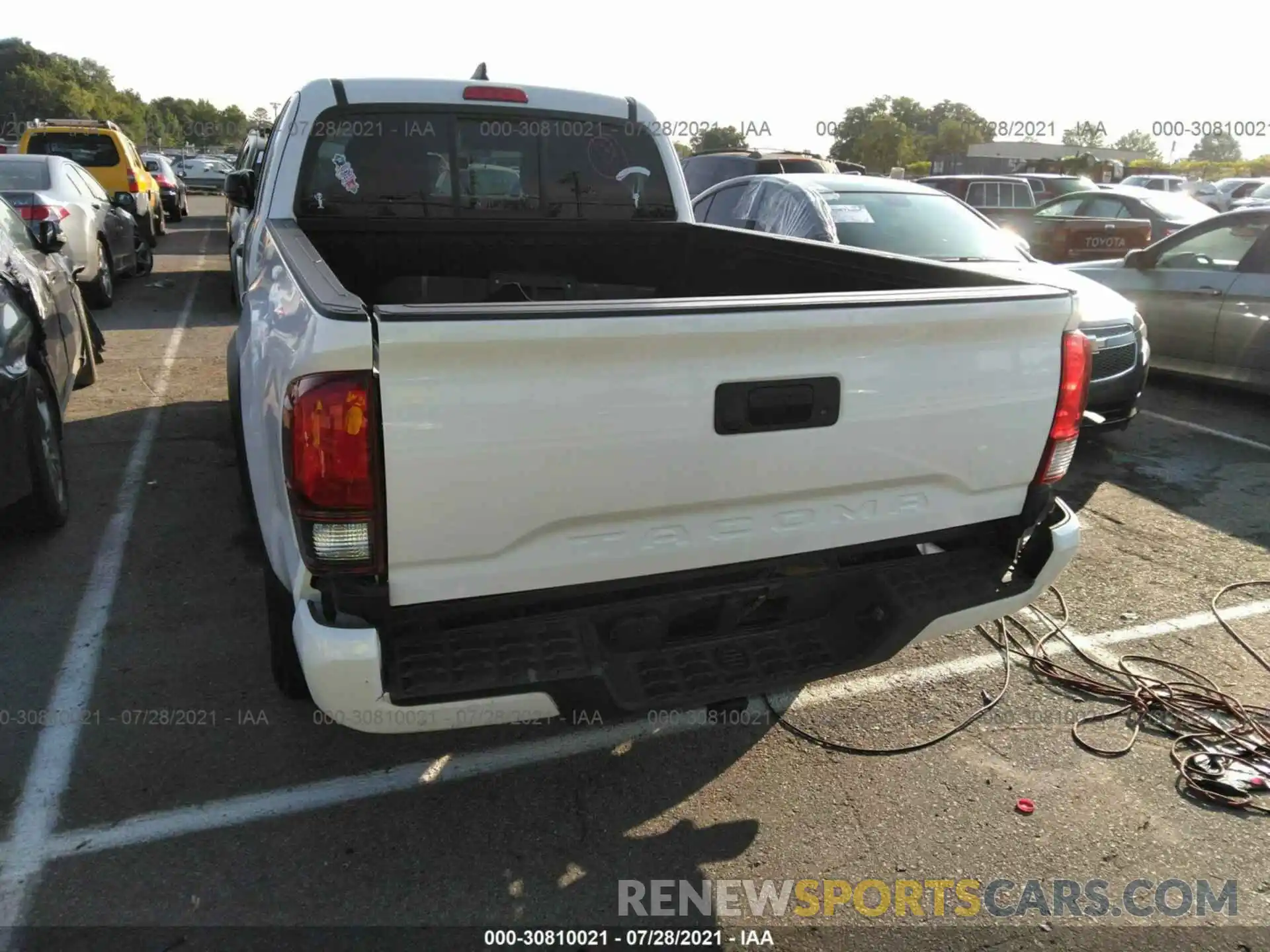 6 Photograph of a damaged car 5TFRZ5CN1KX081098 TOYOTA TACOMA 2WD 2019