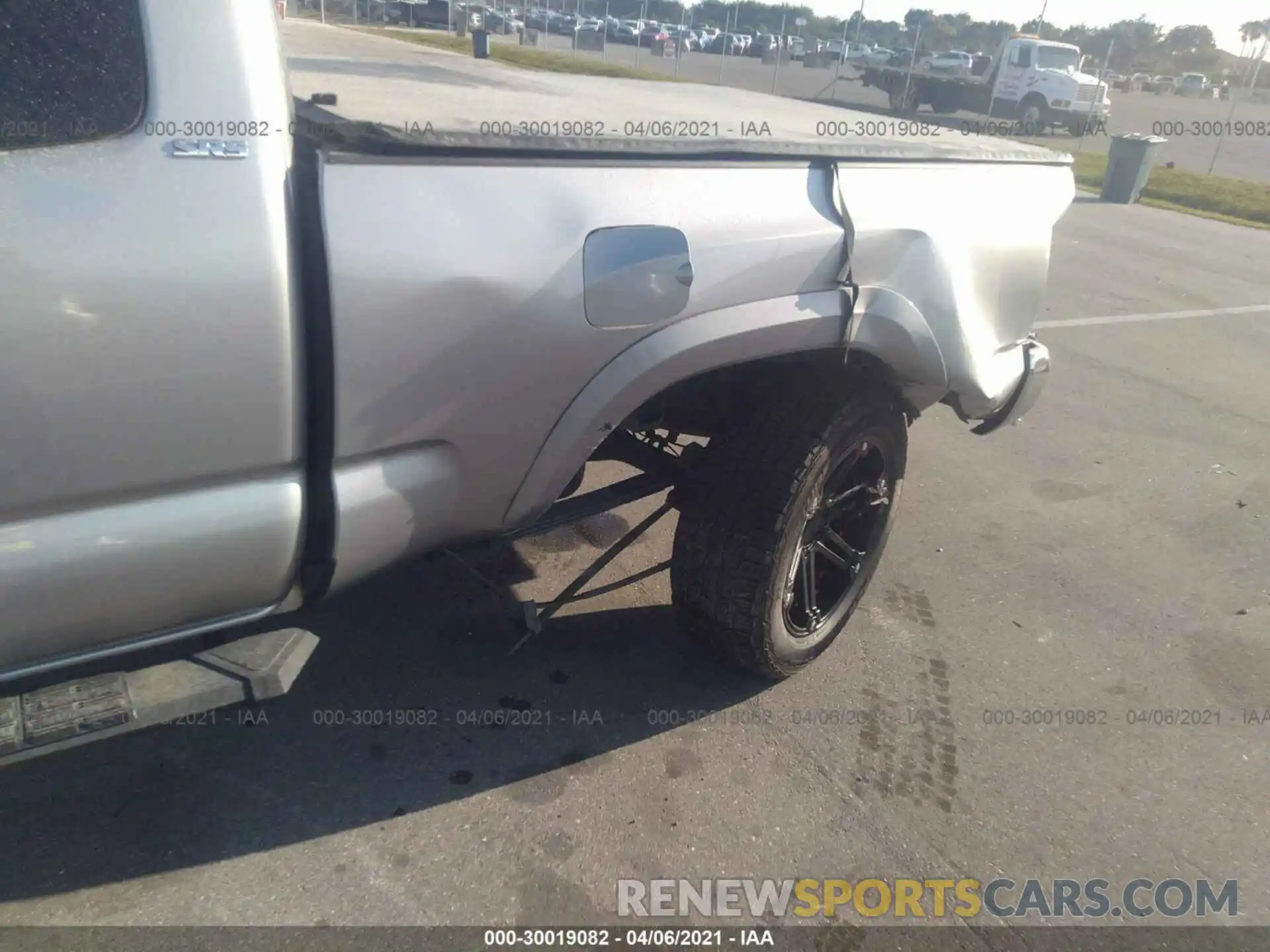 6 Photograph of a damaged car 5TFRZ5CN4KX073920 TOYOTA TACOMA 2WD 2019