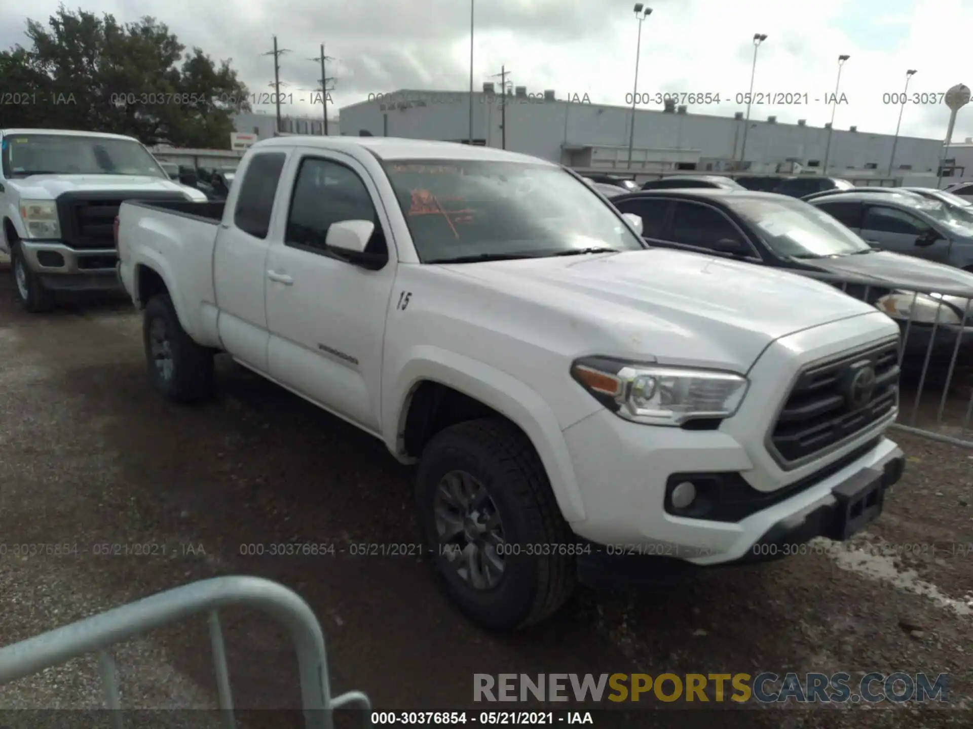 1 Photograph of a damaged car 5TFRZ5CN7KX075483 TOYOTA TACOMA 2WD 2019