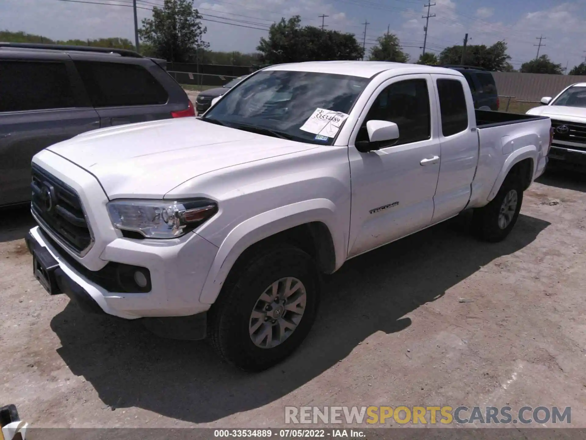 2 Фотография поврежденного автомобиля 5TFRZ5CN7KX079419 TOYOTA TACOMA 2WD 2019