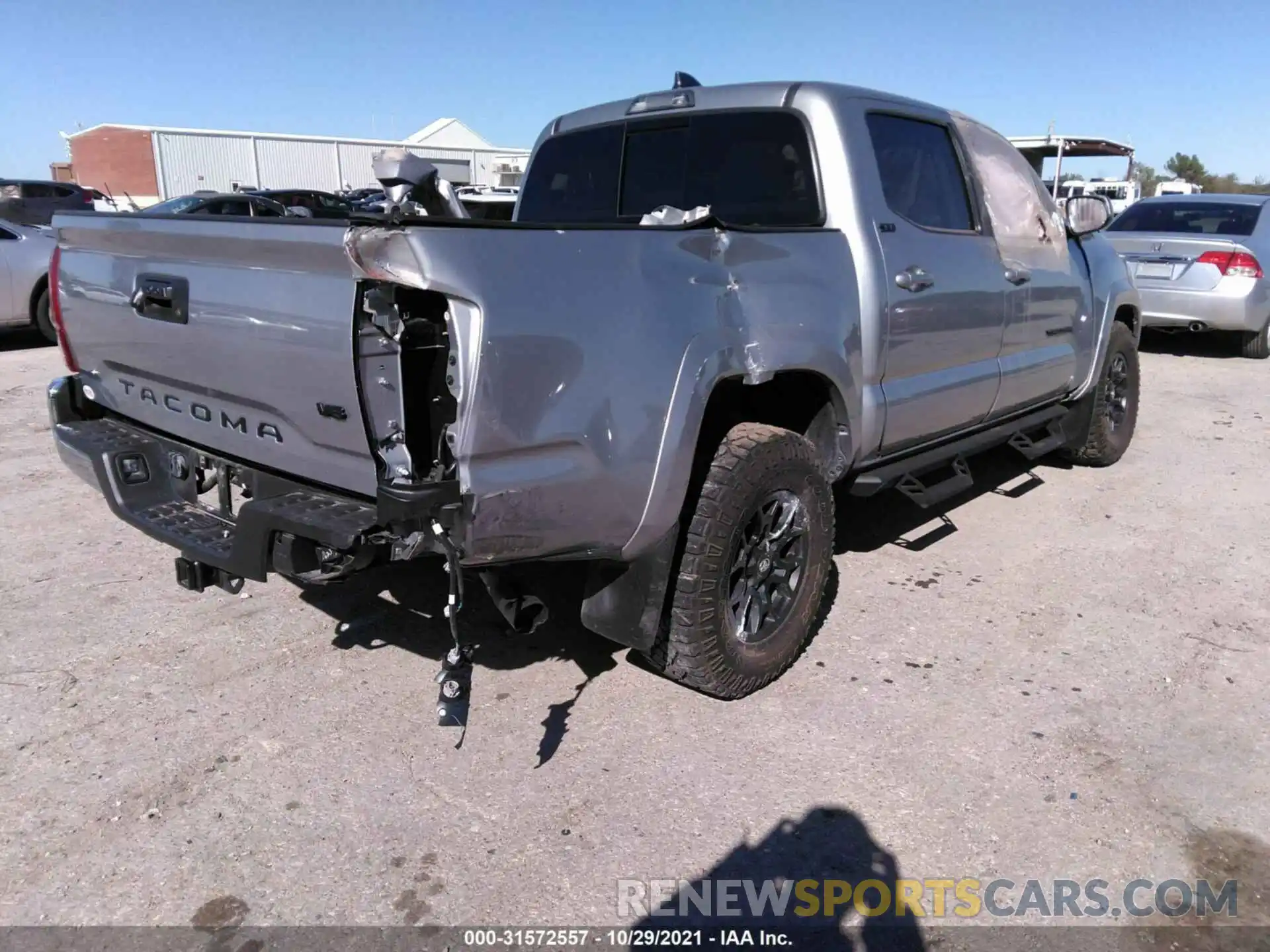 4 Photograph of a damaged car 3TMAZ5CN0LM118341 TOYOTA TACOMA 2WD 2020