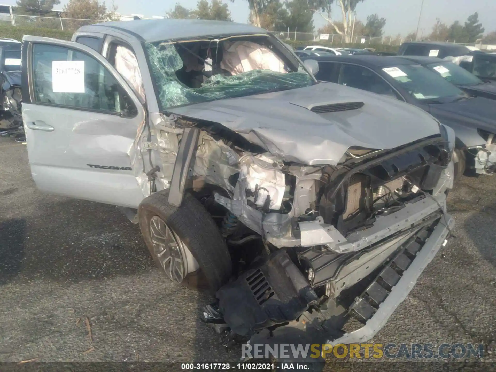 6 Photograph of a damaged car 3TMAZ5CN0LM131686 TOYOTA TACOMA 2WD 2020