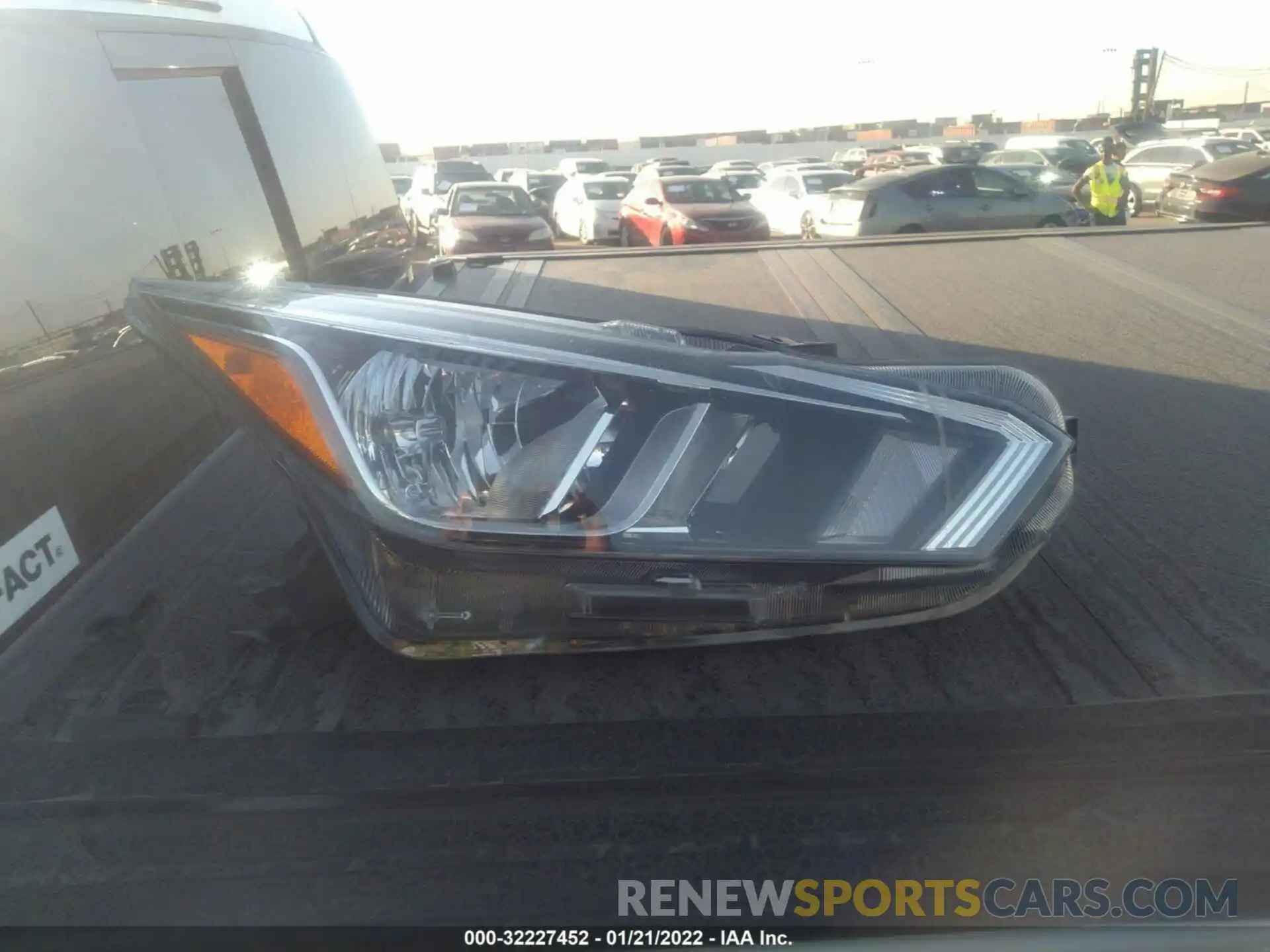 12 Photograph of a damaged car 3TMAZ5CN0LM137424 TOYOTA TACOMA 2WD 2020