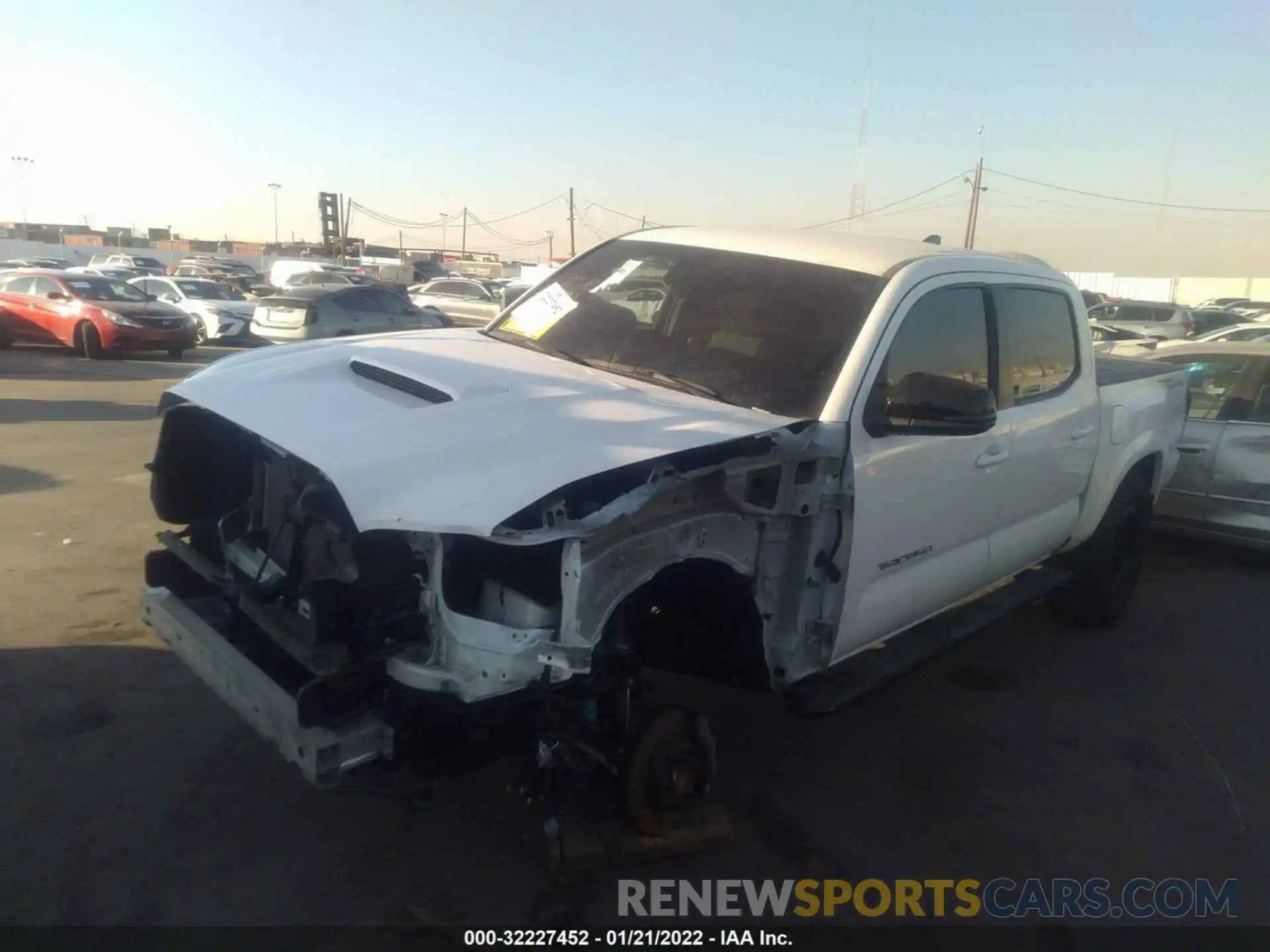 2 Photograph of a damaged car 3TMAZ5CN0LM137424 TOYOTA TACOMA 2WD 2020