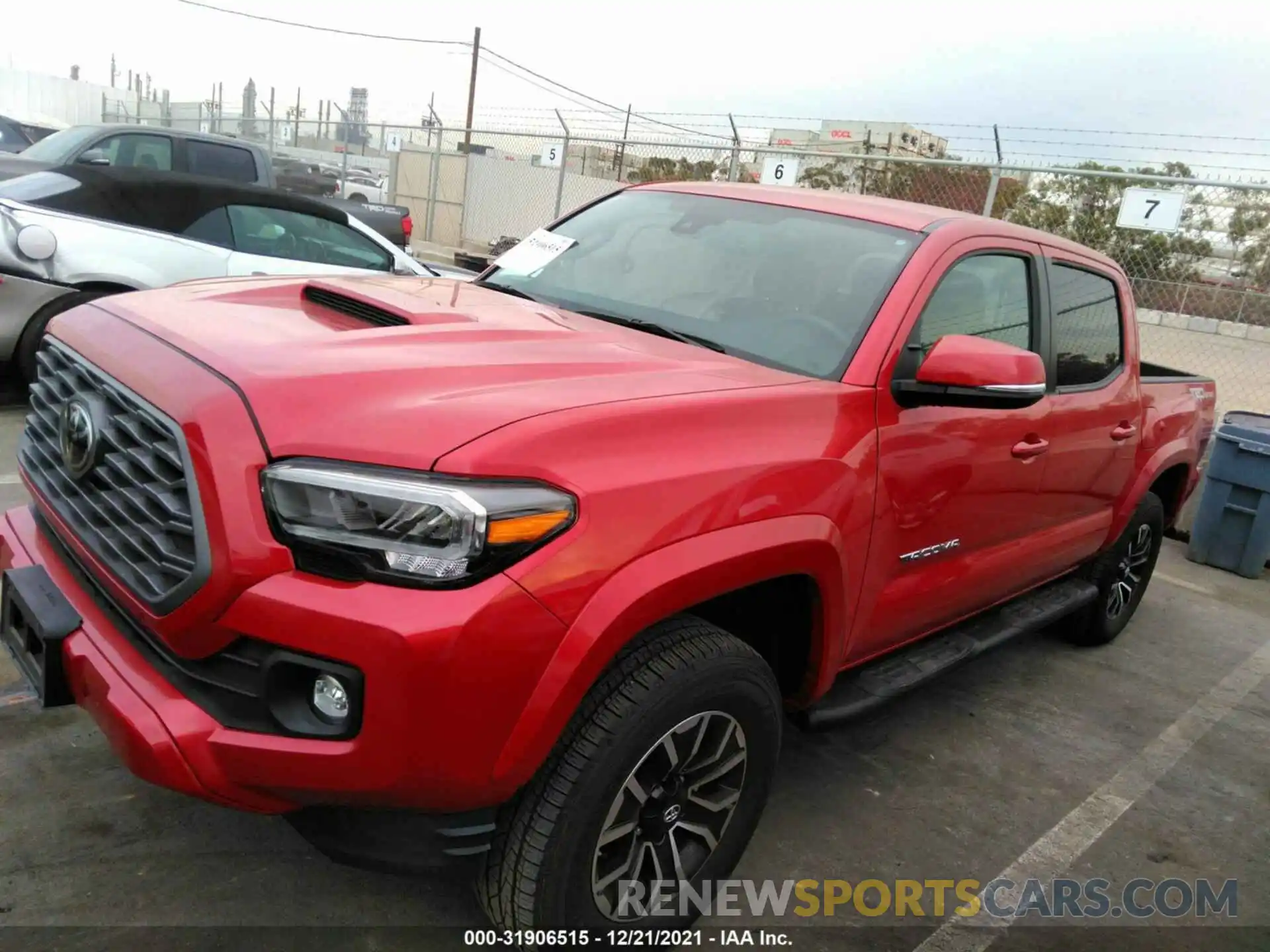 2 Photograph of a damaged car 3TMAZ5CN1LM115013 TOYOTA TACOMA 2WD 2020