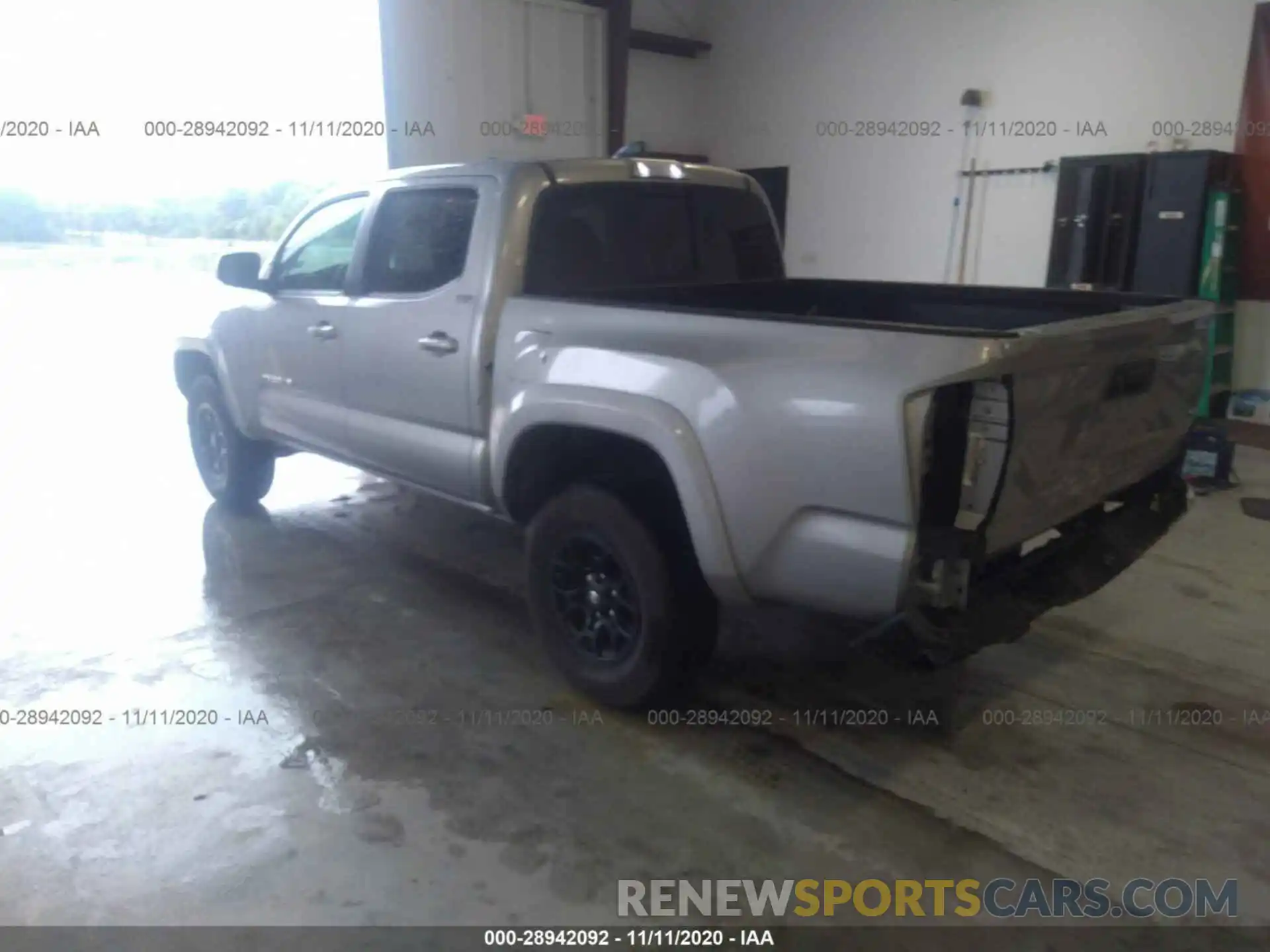 3 Photograph of a damaged car 3TMAZ5CN1LM118090 TOYOTA TACOMA 2WD 2020