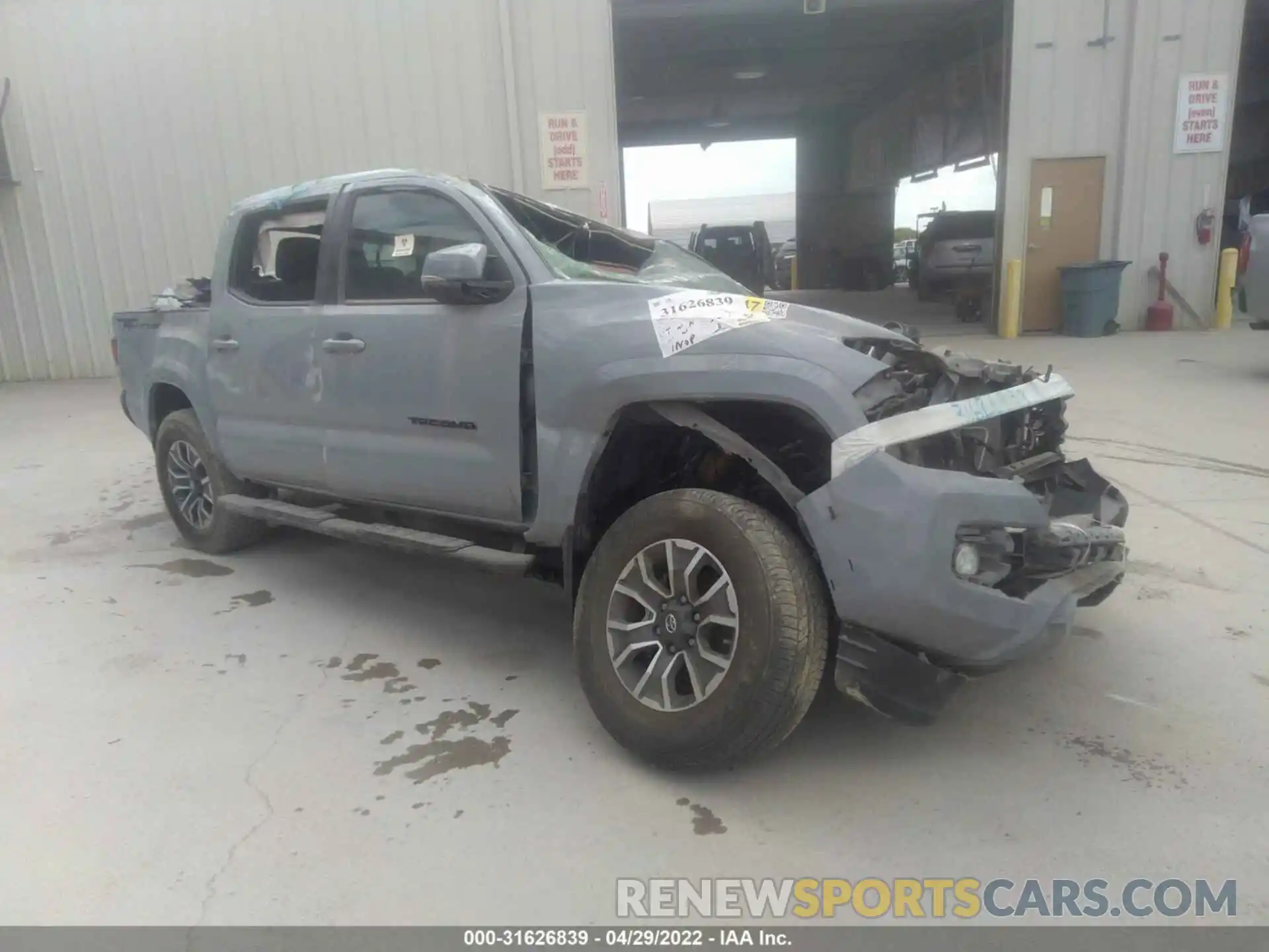 1 Photograph of a damaged car 3TMAZ5CN1LM122513 TOYOTA TACOMA 2WD 2020