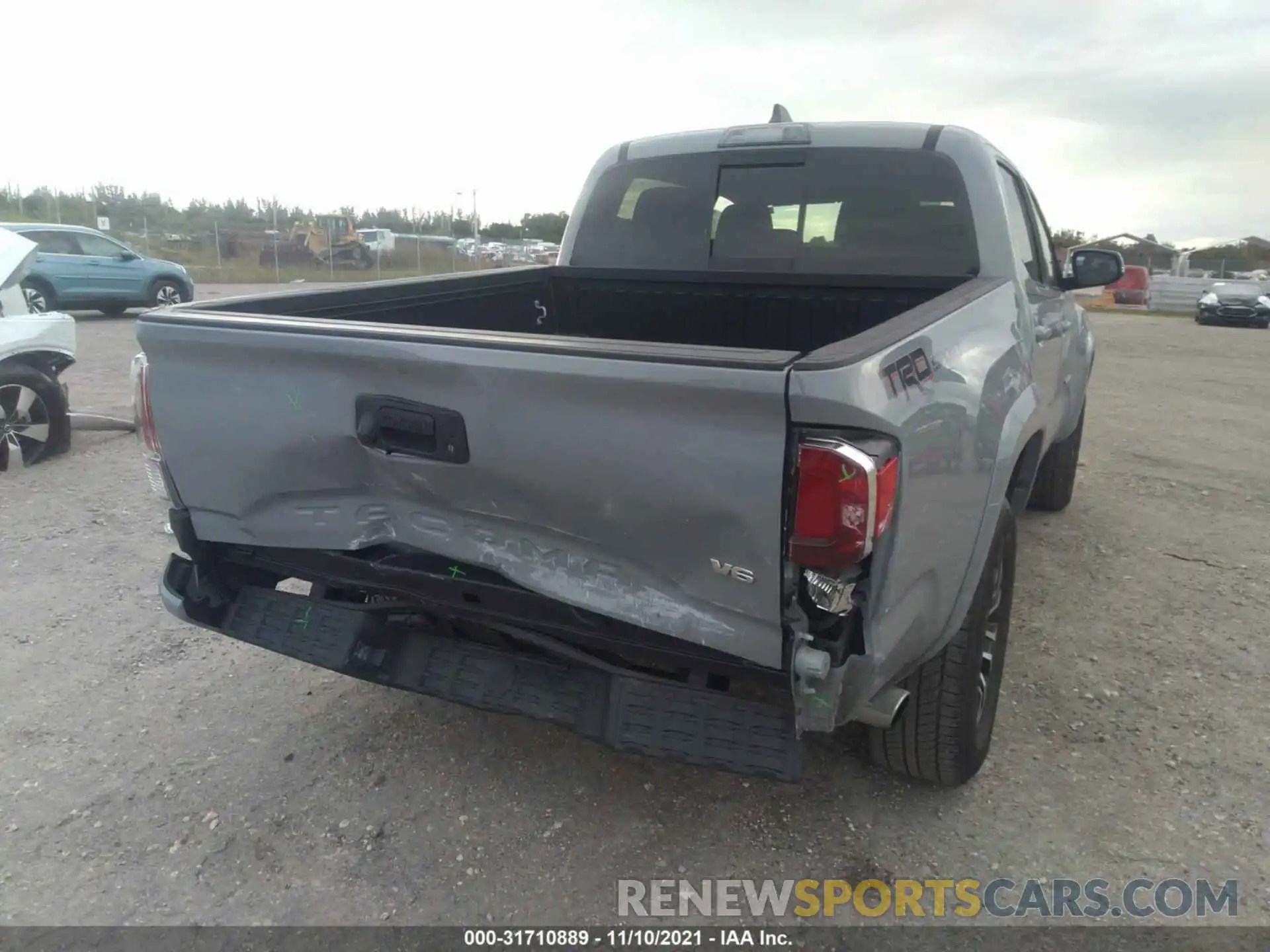 6 Photograph of a damaged car 3TMAZ5CN1LM123595 TOYOTA TACOMA 2WD 2020