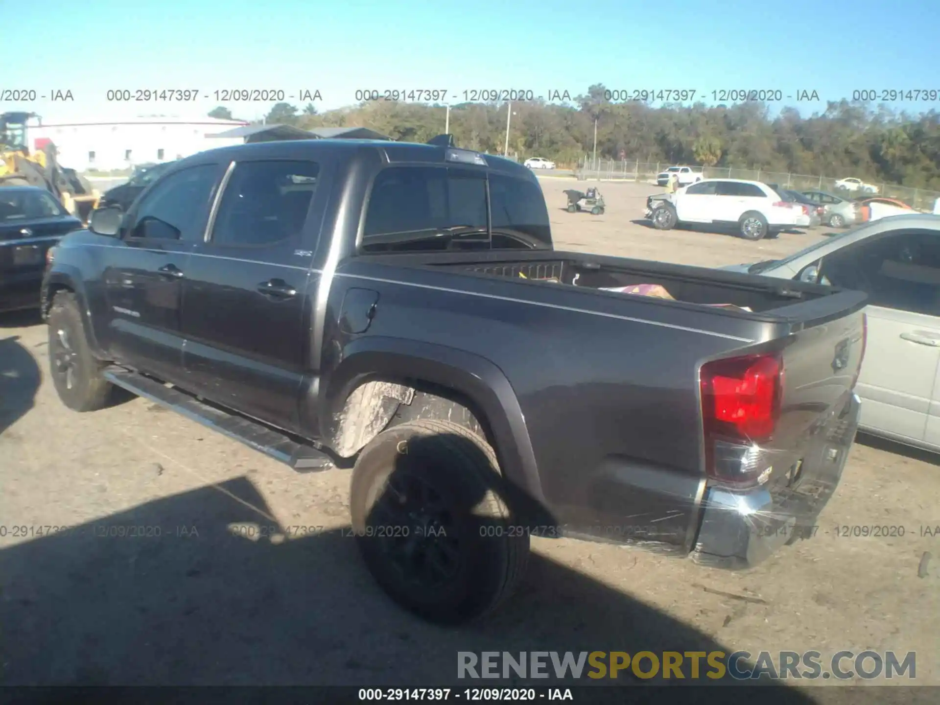 3 Photograph of a damaged car 3TMAZ5CN1LM127842 TOYOTA TACOMA 2WD 2020