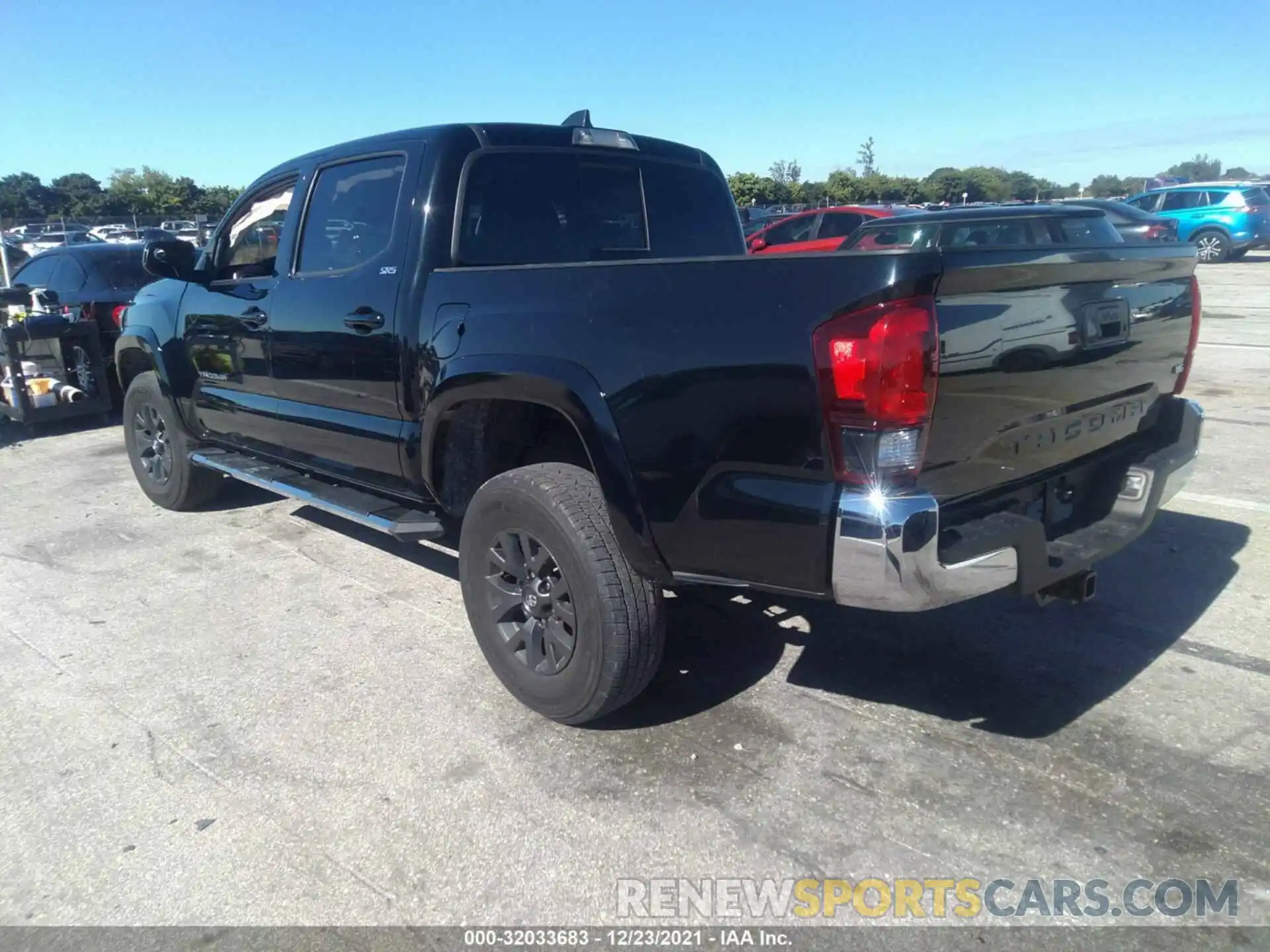 3 Photograph of a damaged car 3TMAZ5CN1LM128361 TOYOTA TACOMA 2WD 2020